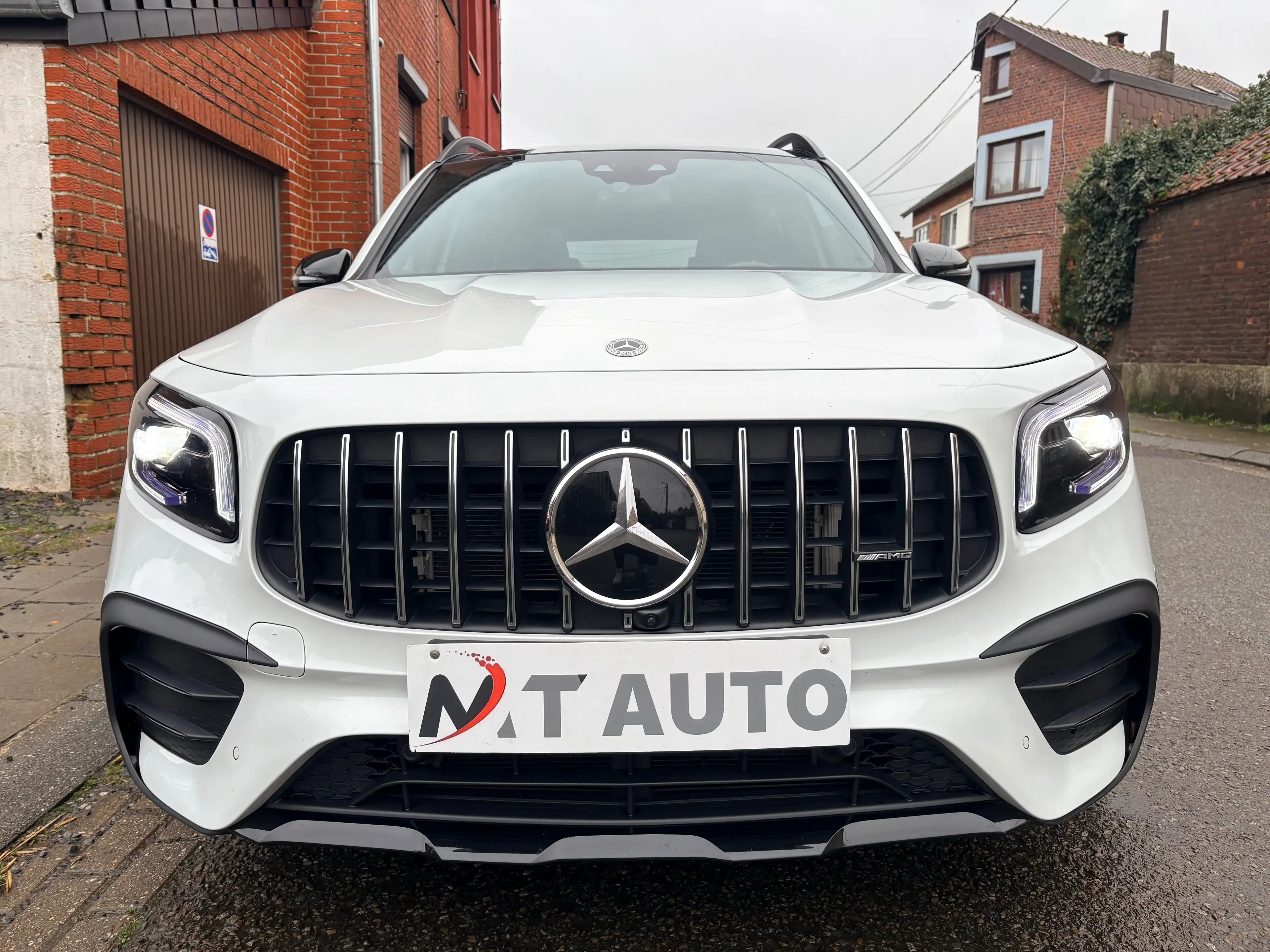 Mercedes-Benz GLB 35 AMG TURBO 4-Matic *1er Propriétaire *Suivi Mercedes — photo 6