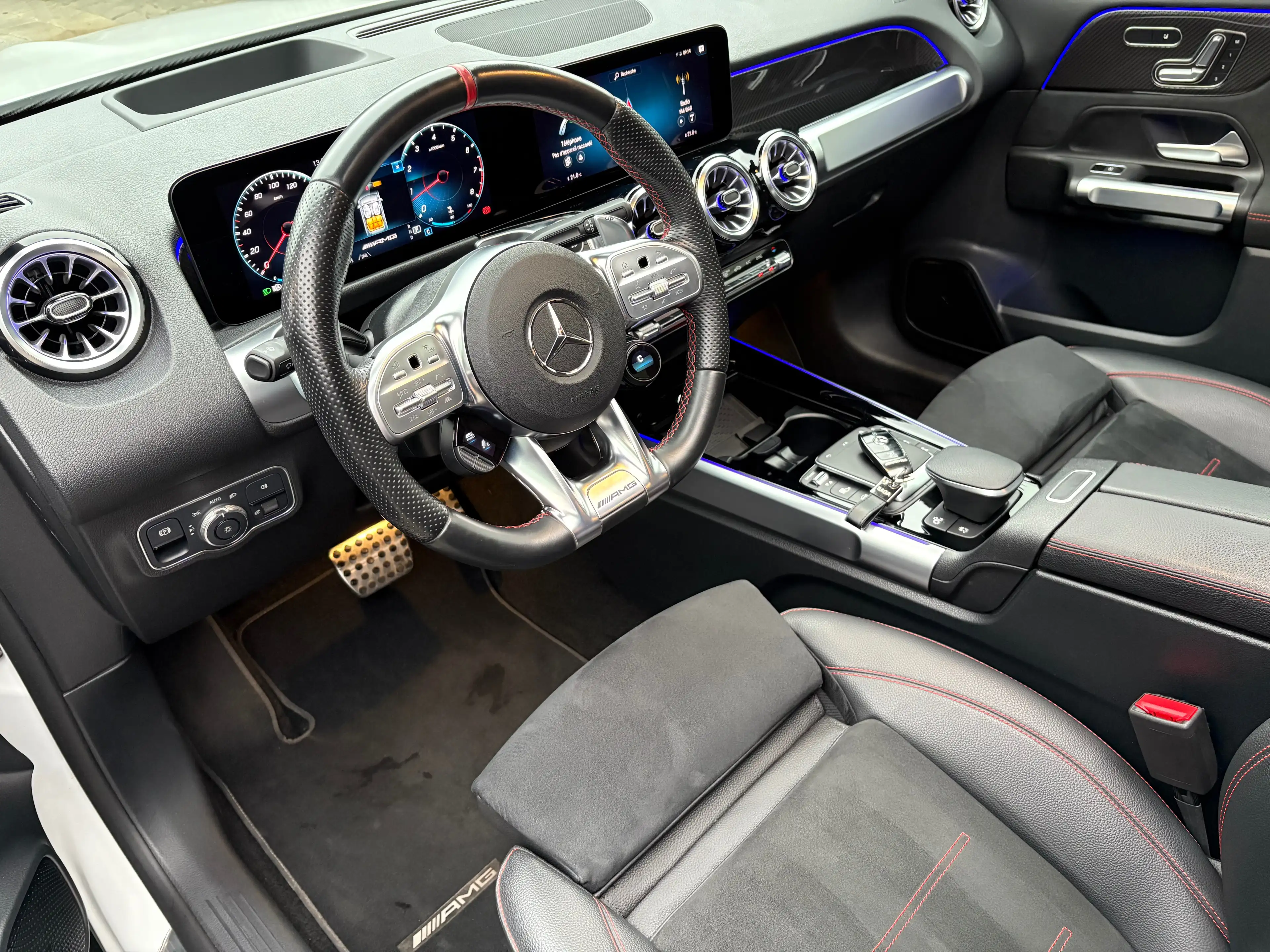 Mercedes-Benz GLB 35 AMG TURBO 4-Matic *1er Propriétaire *Suivi Mercedes — photo 10
