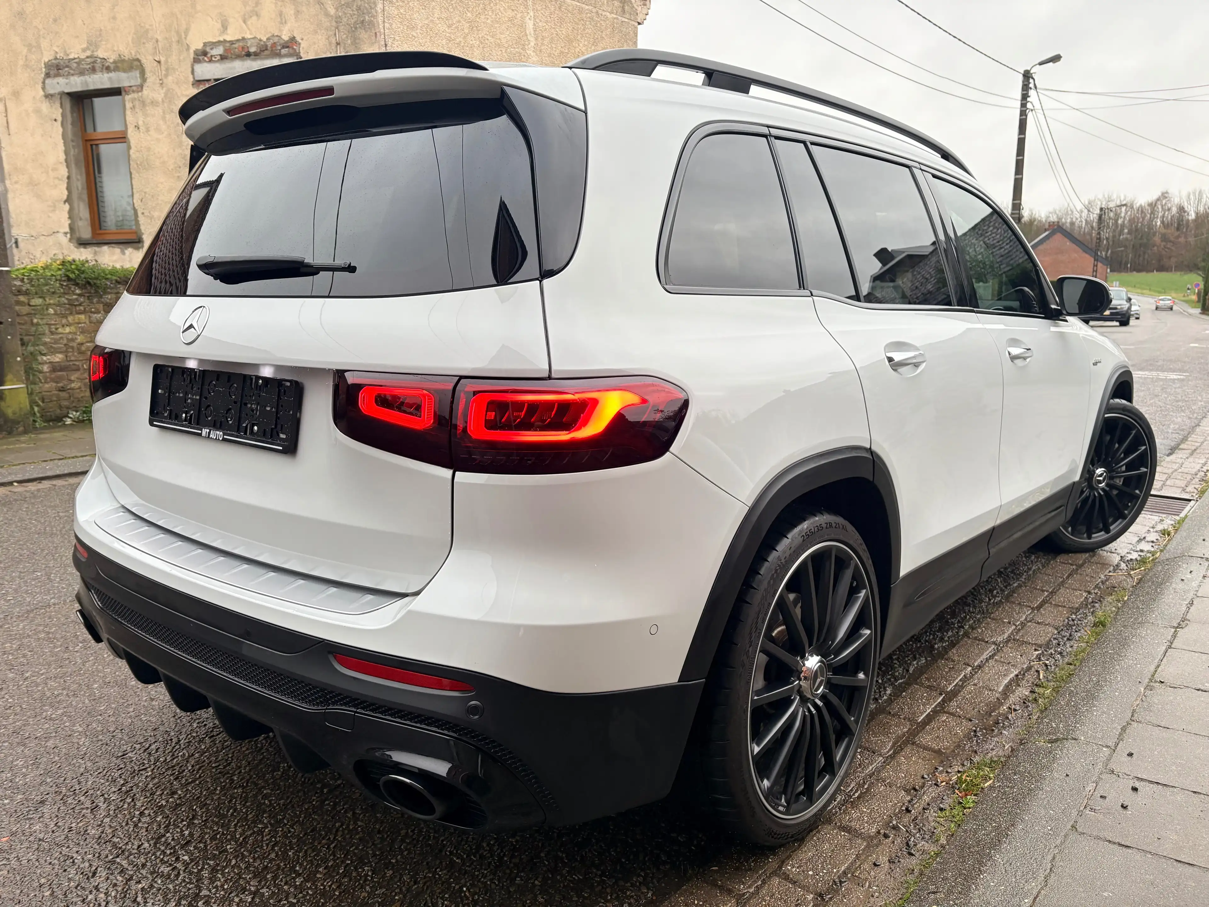 Mercedes-Benz GLB 35 AMG TURBO 4-Matic *1er Propriétaire *Suivi Mercedes — photo 3