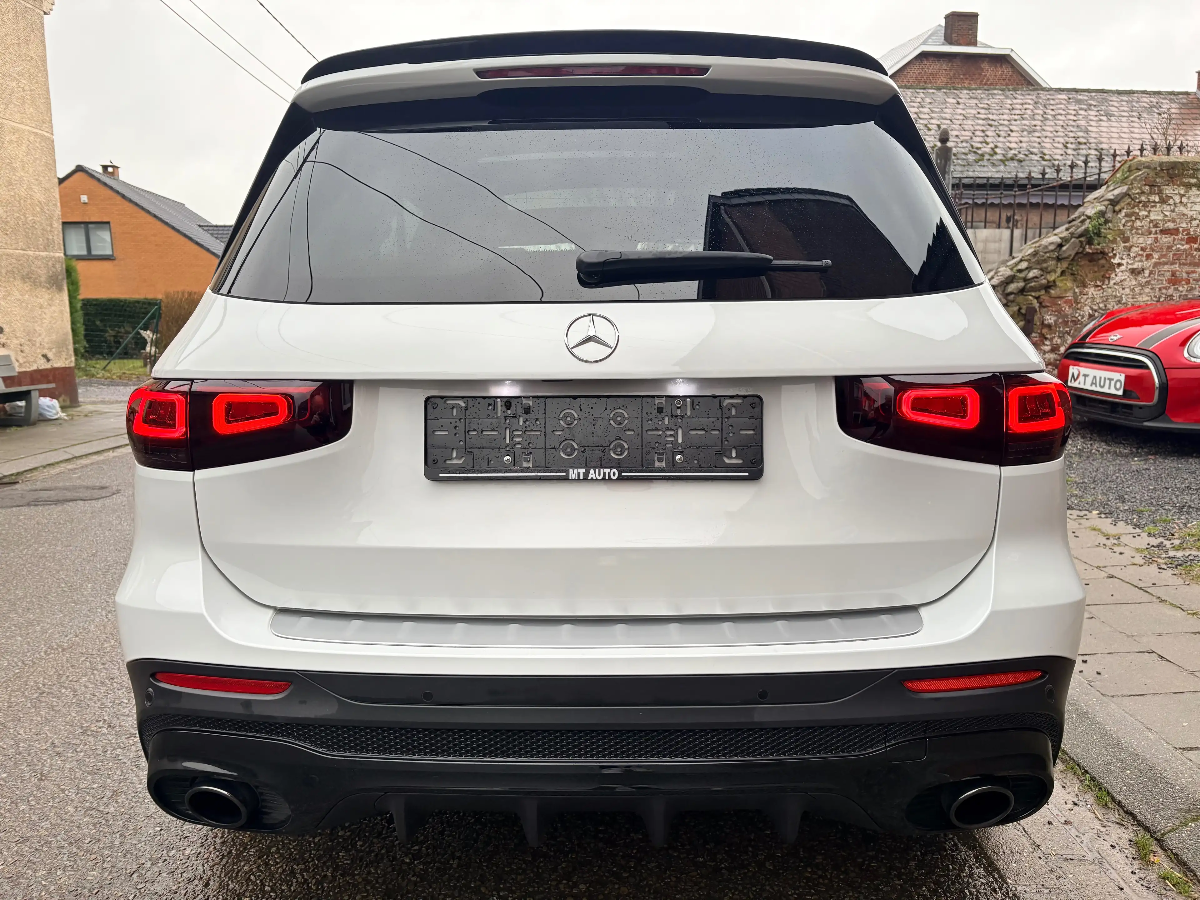 Mercedes-Benz GLB 35 AMG TURBO 4-Matic *1er Propriétaire *Suivi Mercedes — photo 5