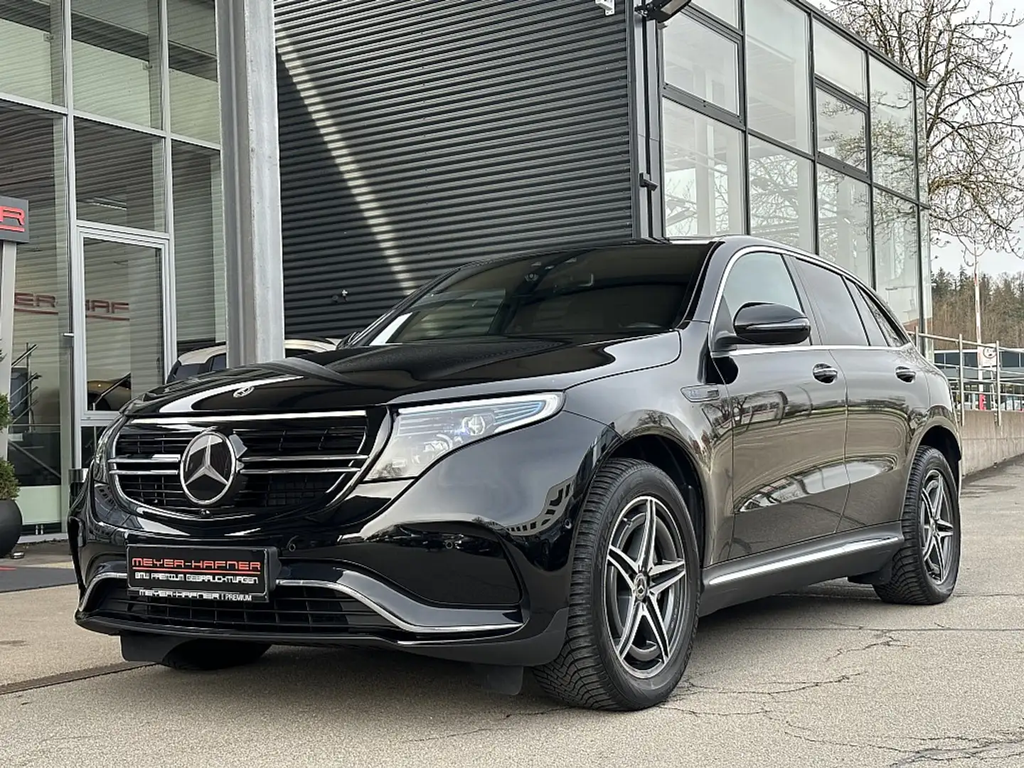 Mercedes-Benz EQC 400 4MATIC 80kWh Aut. Schwarz - 2