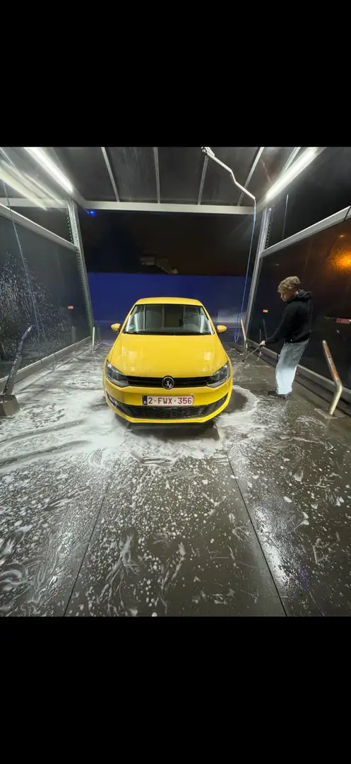 Volkswagen Polo 1.2 Trendline Желтый - 2