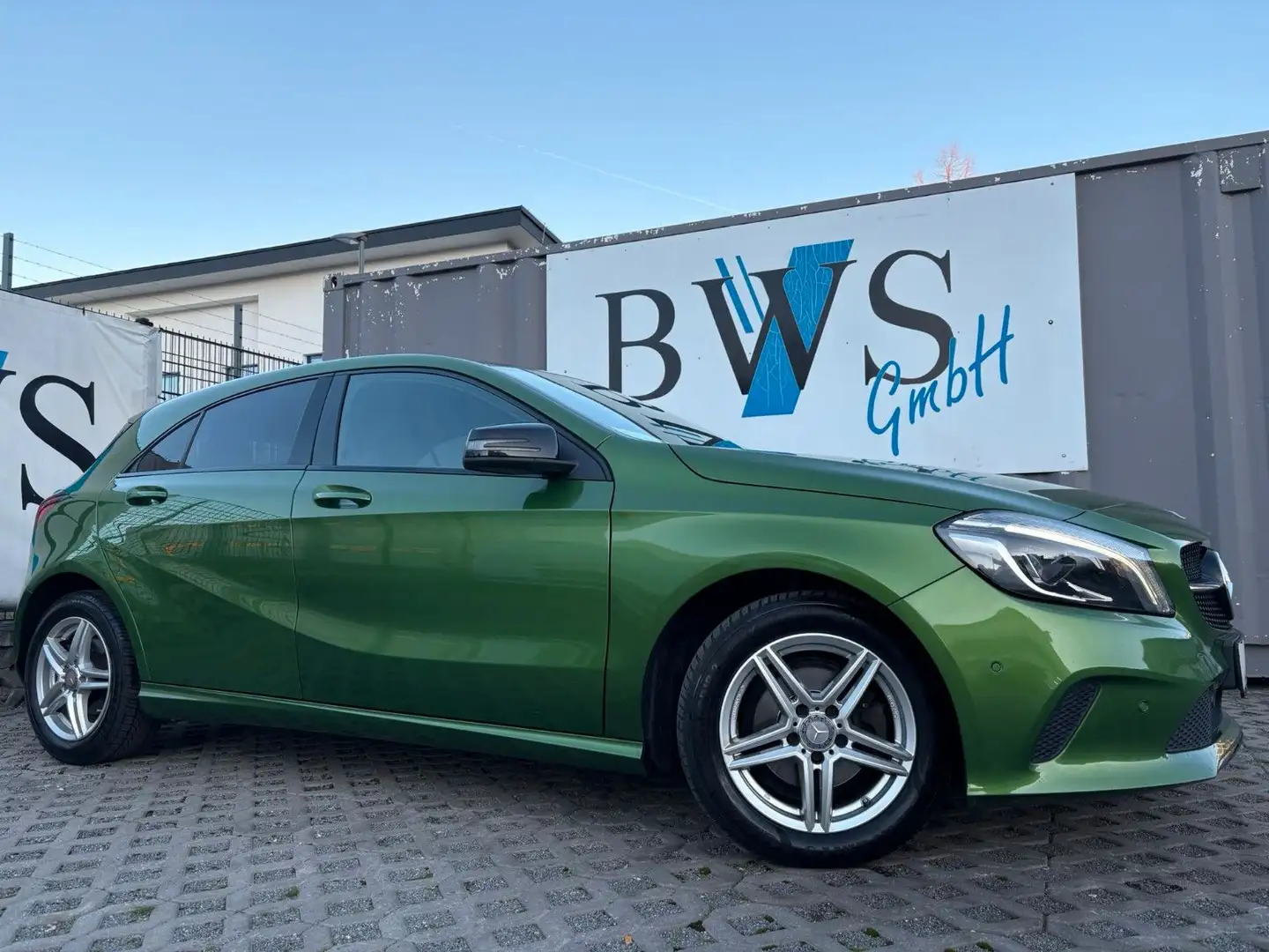 Mercedes-Benz A 180 d Style/Autom./LED/Navi/Temp./Kamera*Night Grün - 1