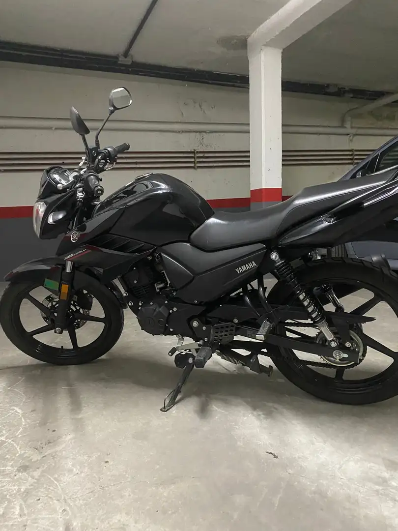 Yamaha YS 125 Negro - 1