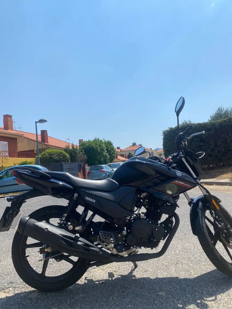 Yamaha YS 125 Negro - 2