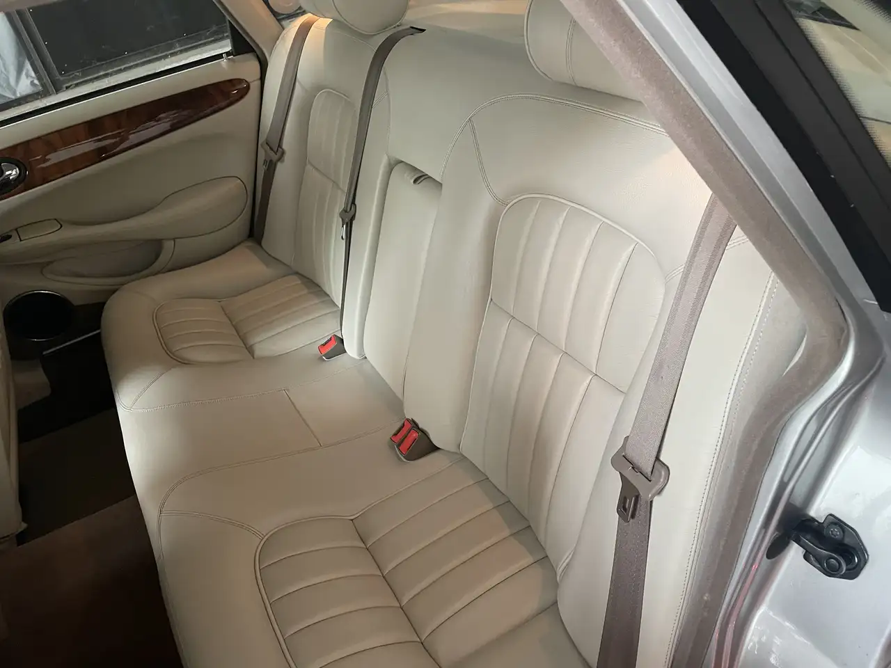 Jaguar XJ8 3.2, foto 6