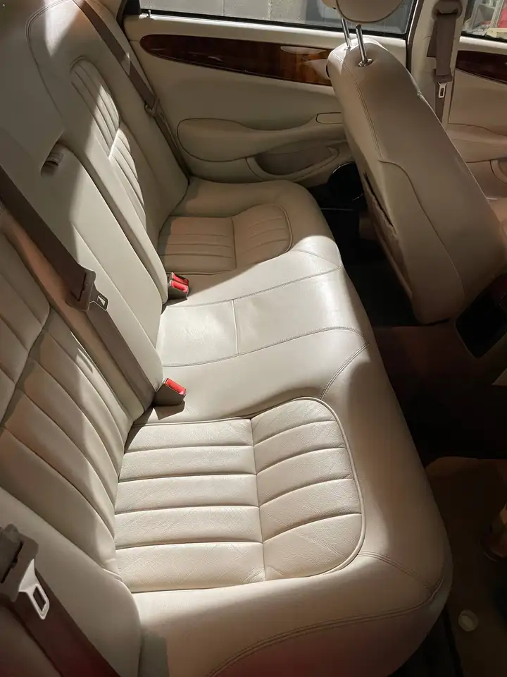Jaguar XJ8 3.2, foto 11