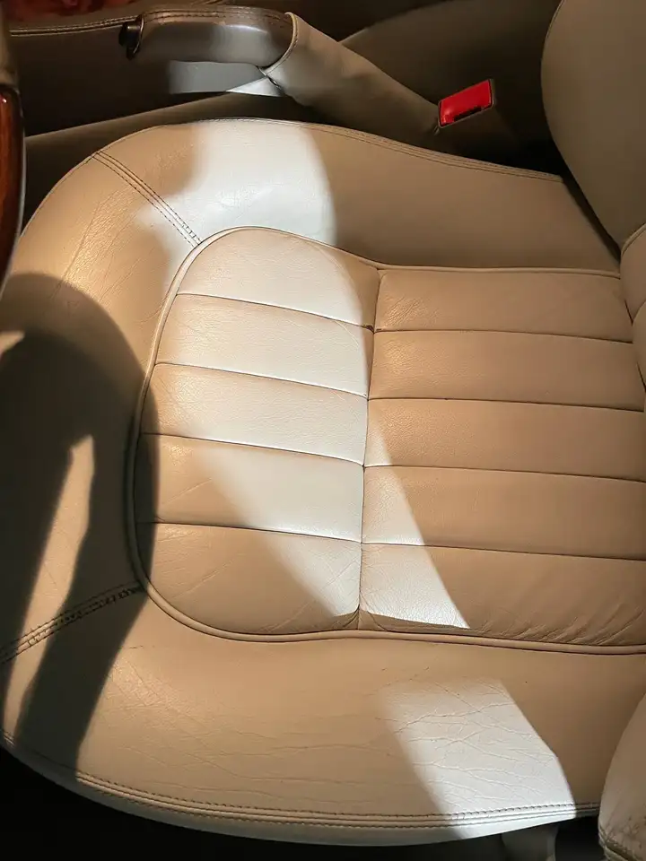 Jaguar XJ8 3.2, foto 12