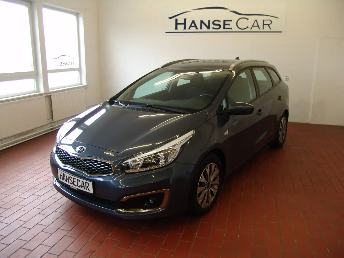 Kia Ceed SW / cee'd SW /Navi/R.Kamera/AHK/Garantie ! Blau - 2