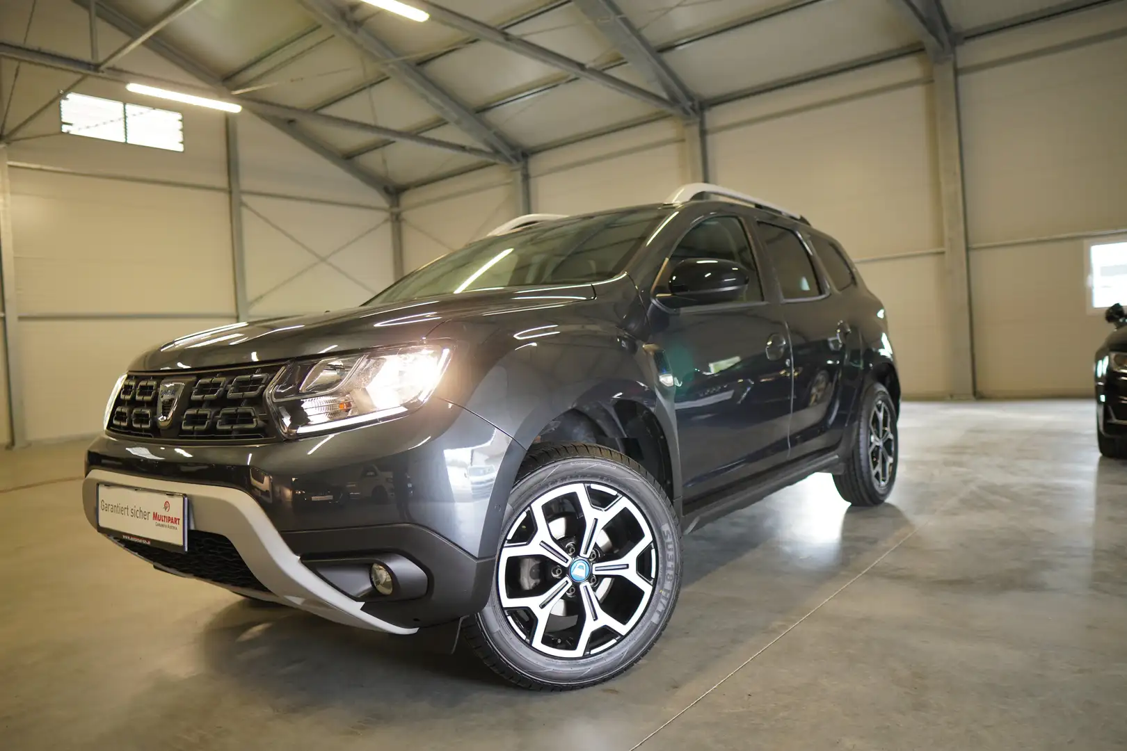 Dacia Duster TCe 100 GPF LPG Jubiläum NAVI AHK RÜCKFAHRK Grau - 1