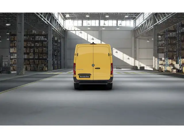 Mercedes-Benz Sprinter view 5