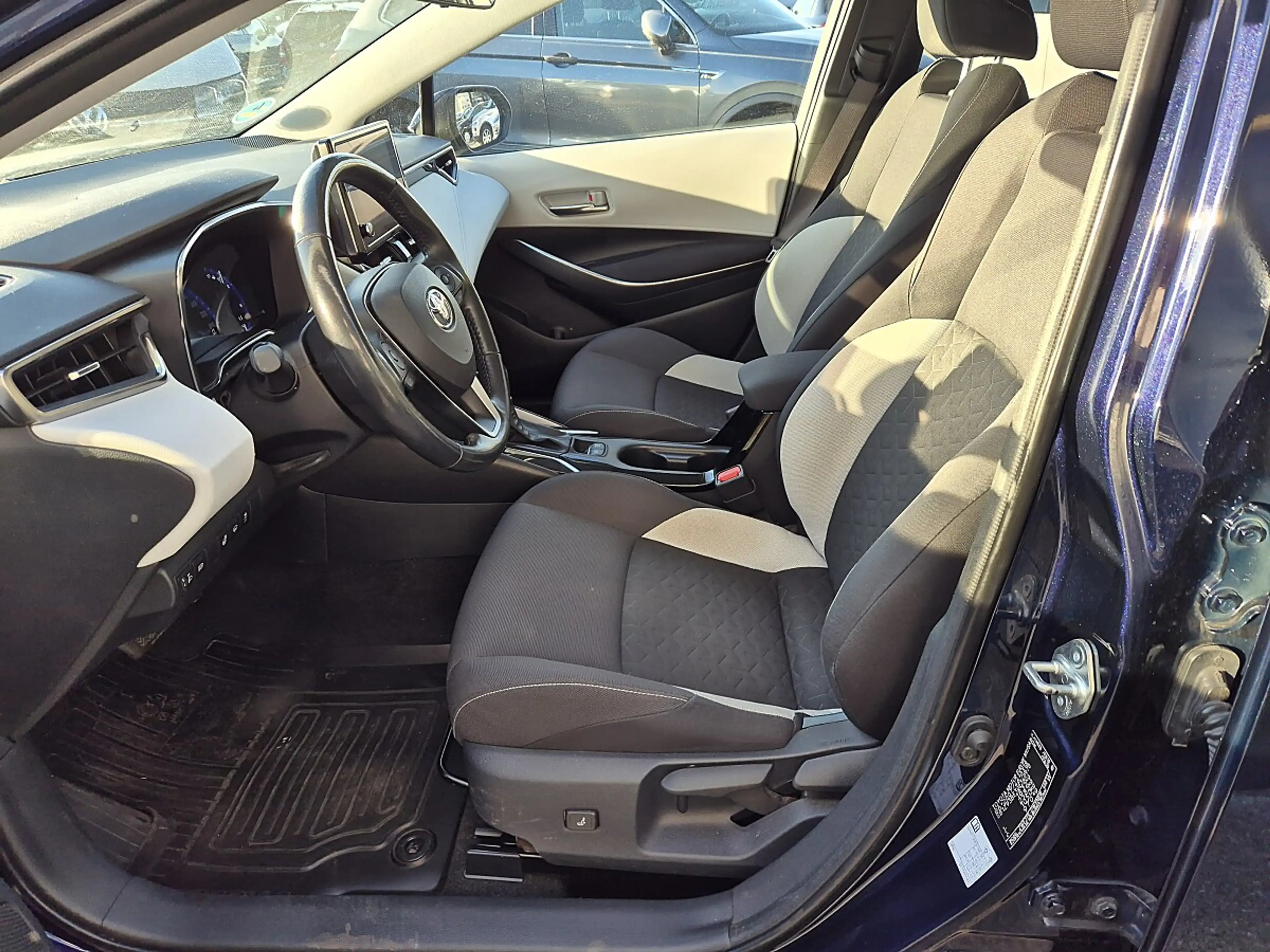 Toyota Corolla Kombi 1,8 Hybrid Active Drive — photo 8