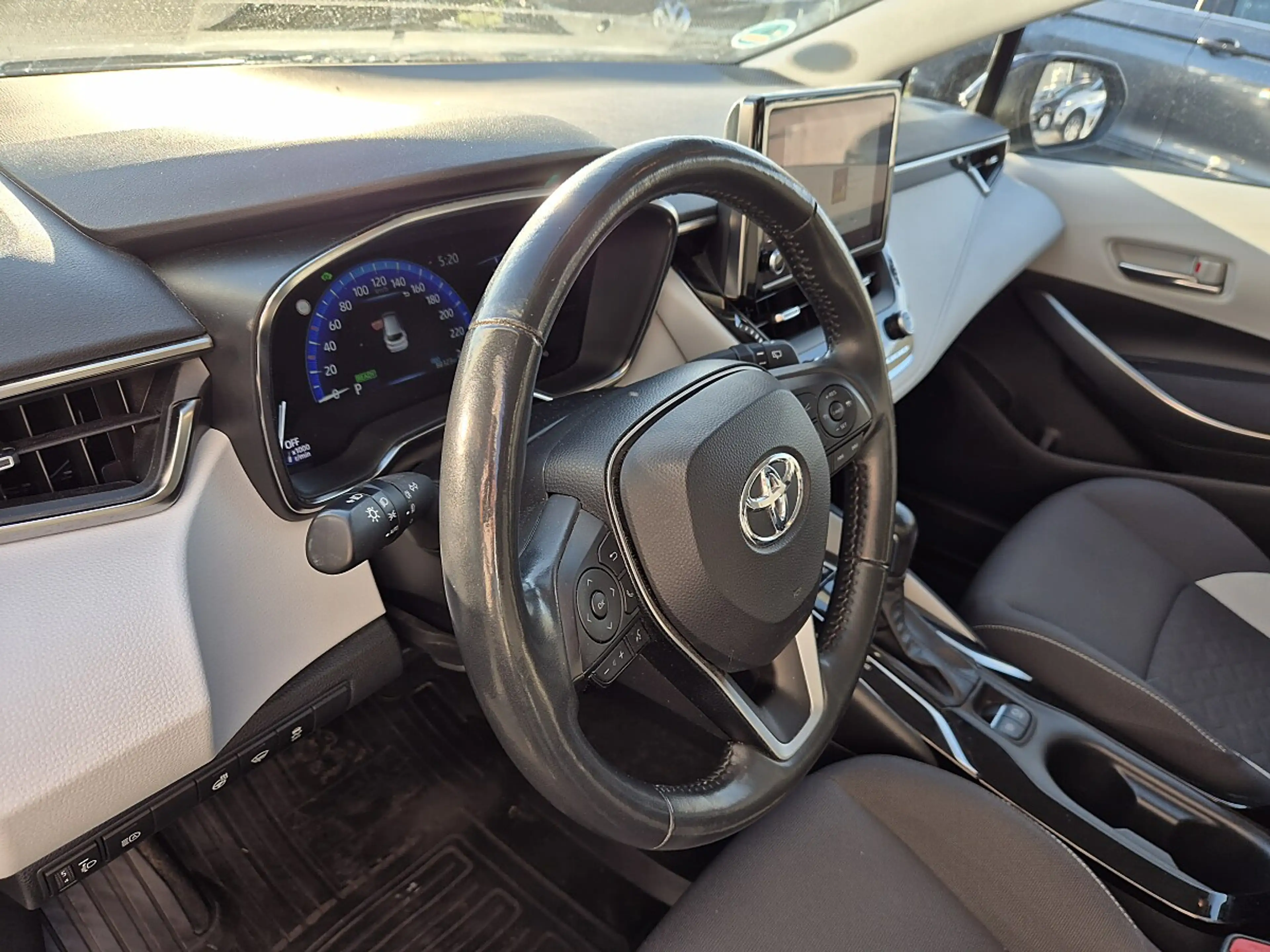 Toyota Corolla Kombi 1,8 Hybrid Active Drive — photo 9