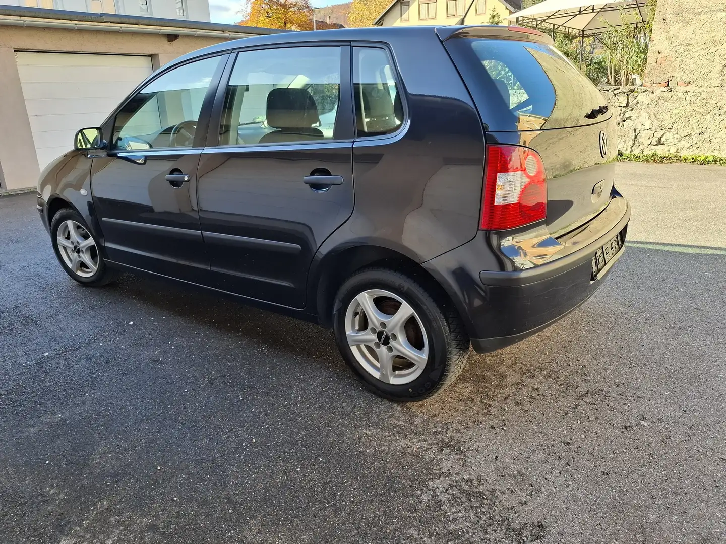 Volkswagen Polo Polo 5-Türer, 64 PS. beim Kauf TÜV neu.VHB - 2