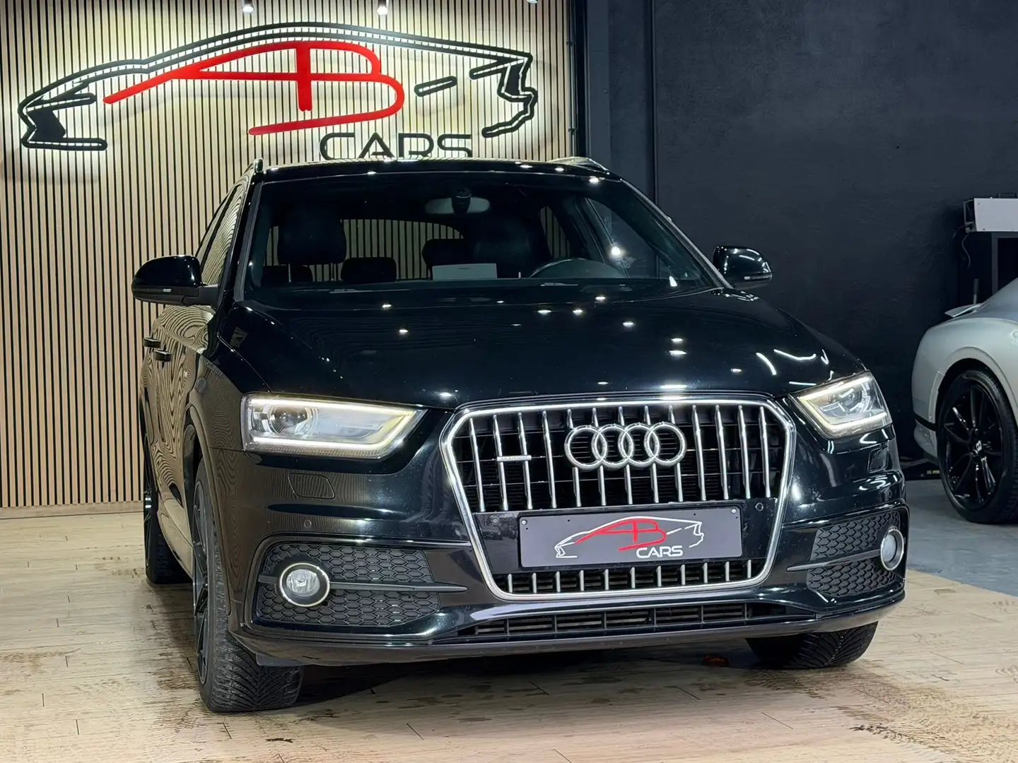 Audi Q3 2.0 TDi Quattro S line * GARANTIE 12 MOIS * Noir - 2