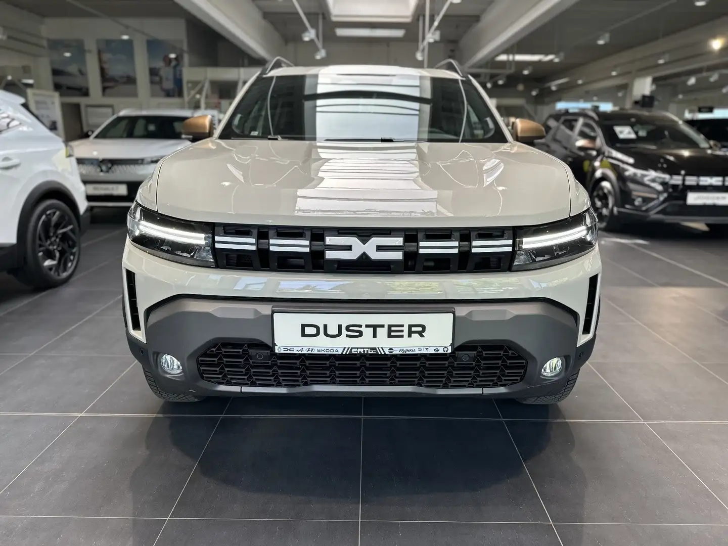 Dacia Duster Extreme TCe 130 4x4 Allrad+Winter-Plus Beige - 2