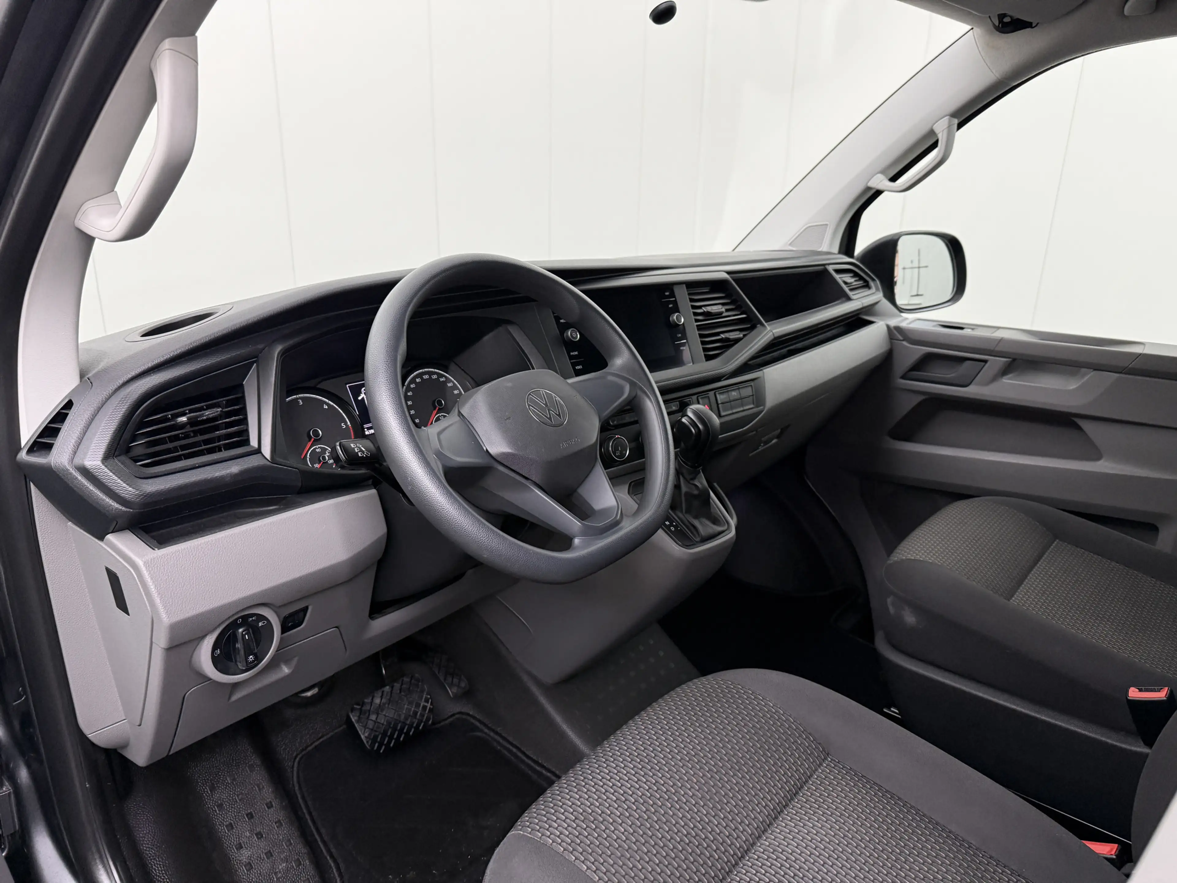 Volkswagen T6.1 Transporter 2.0TDI 150PK DSG Automaat Highline | Navigatie | C — photo 3