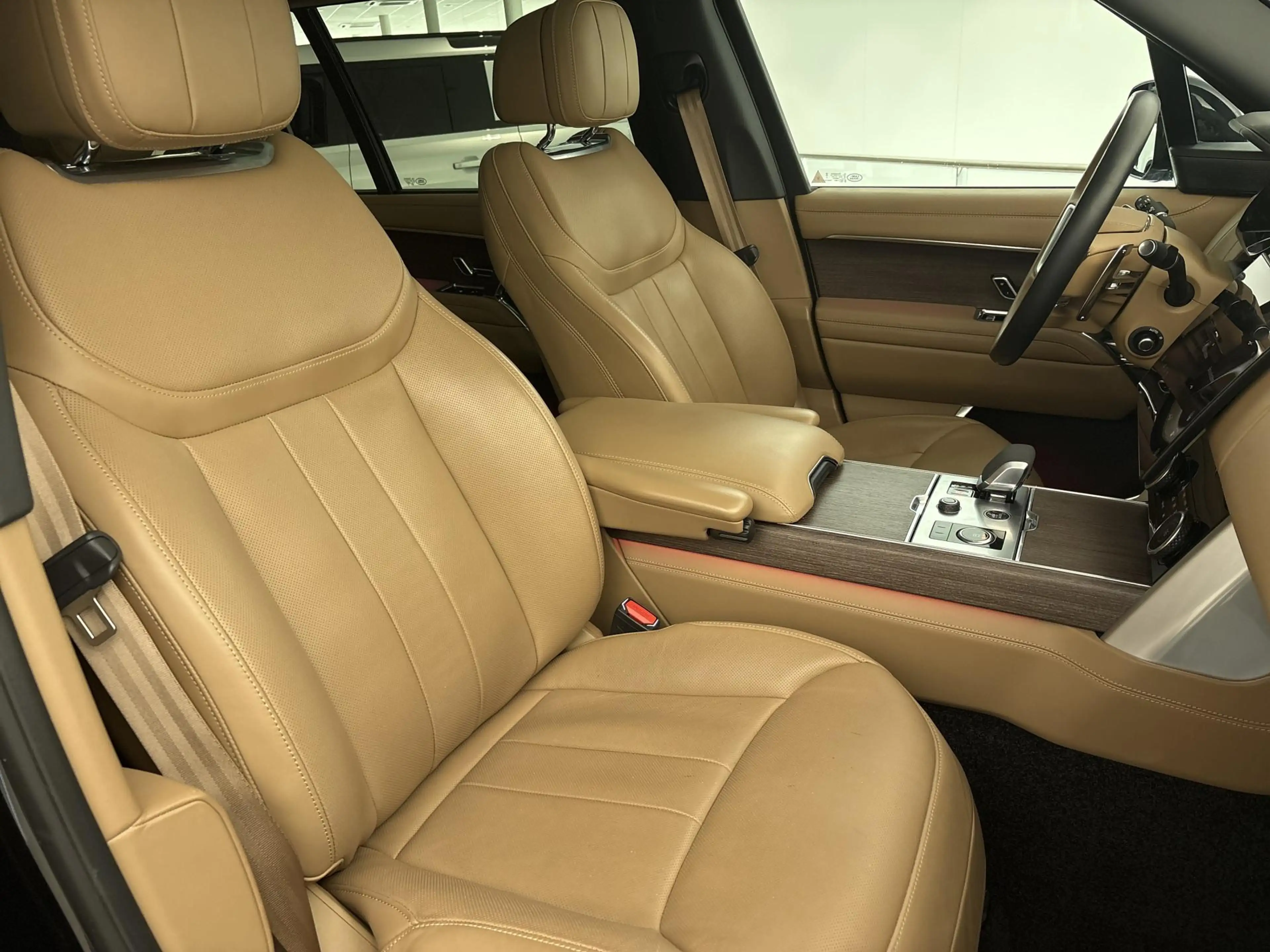 Land Rover Range Rover P440e LWB Autobiography | Massage | Long Wheel Bas — photo 7