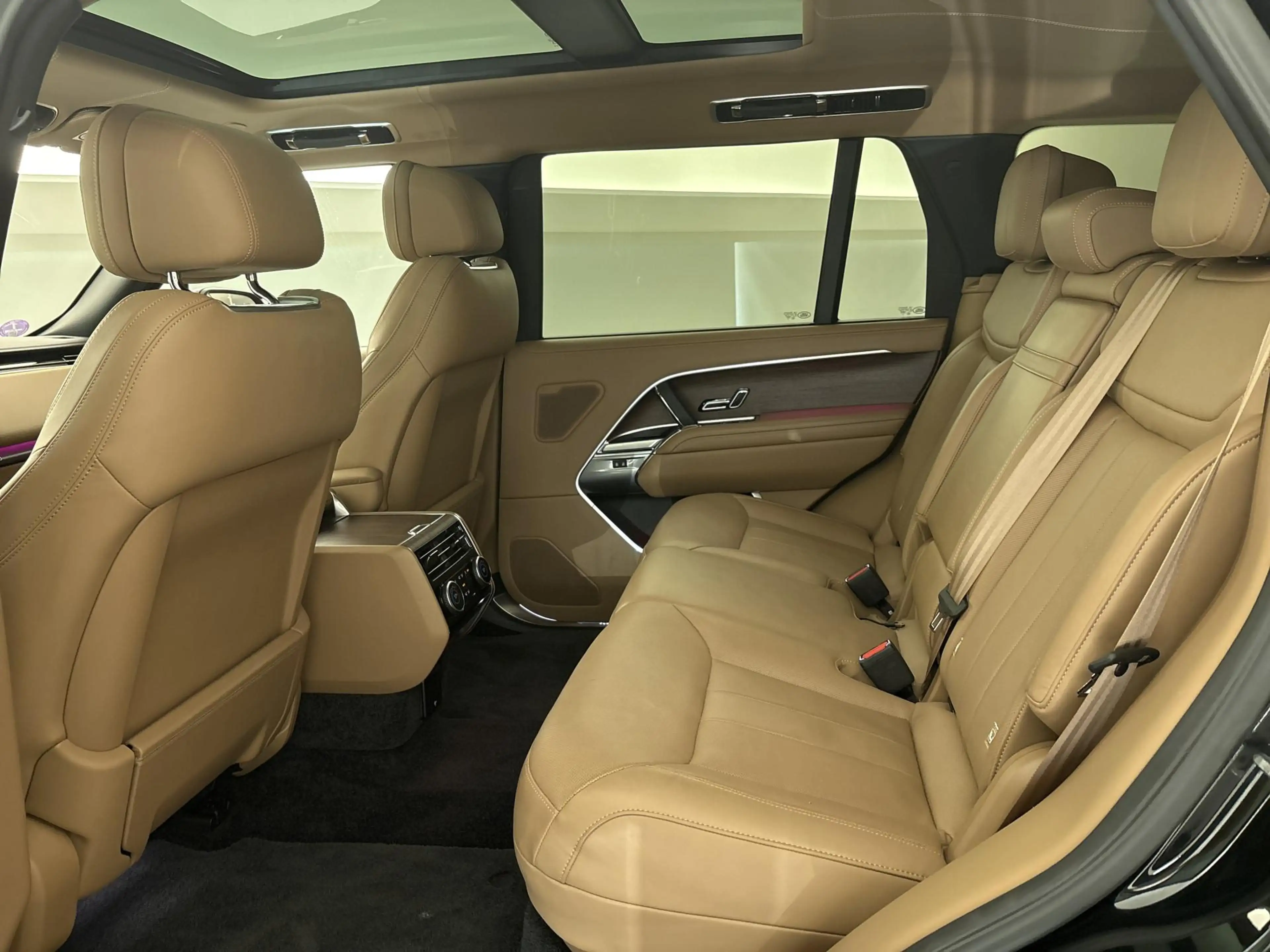 Land Rover Range Rover P440e LWB Autobiography | Massage | Long Wheel Bas — photo 11
