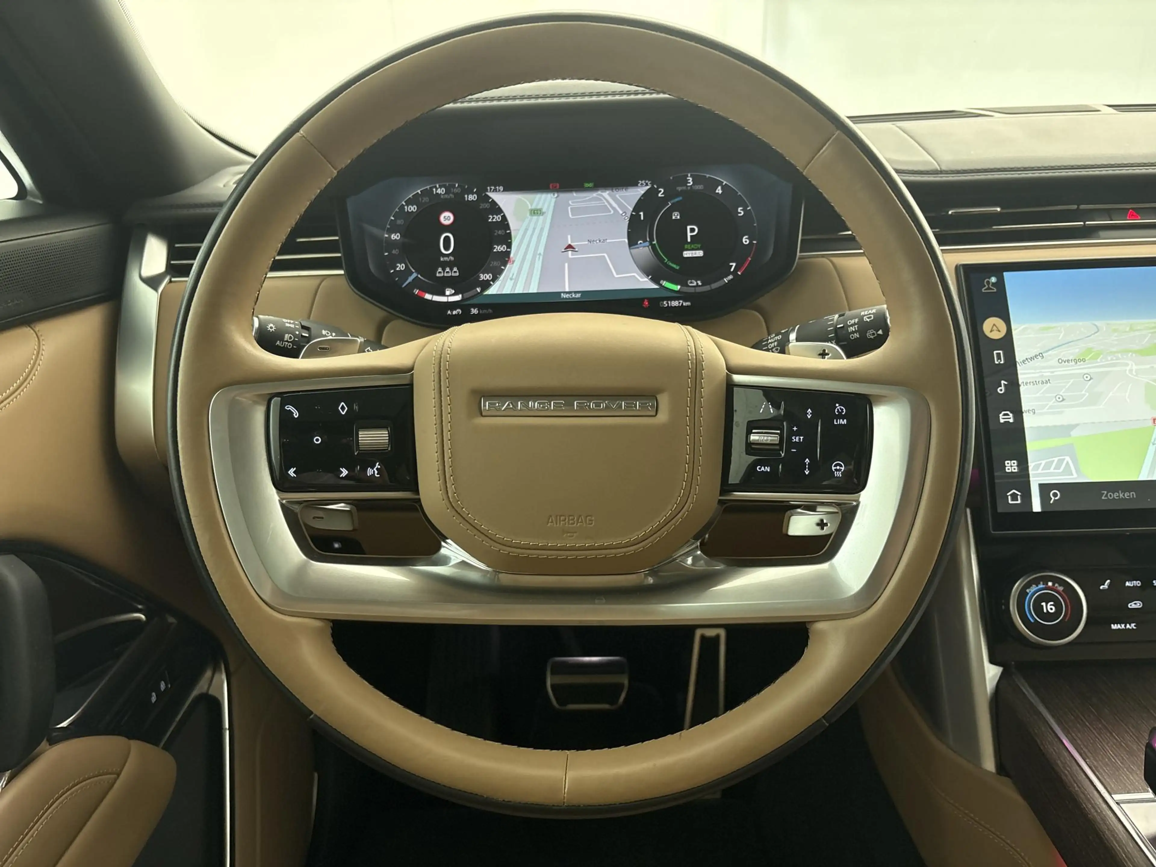 Land Rover Range Rover P440e LWB Autobiography | Massage | Long Wheel Bas — photo 12
