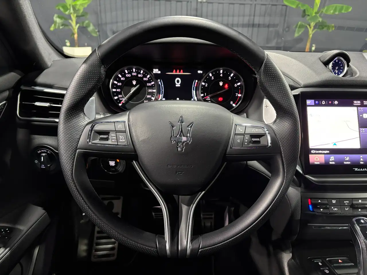 Maserati Ghibli 2022 — фото 11