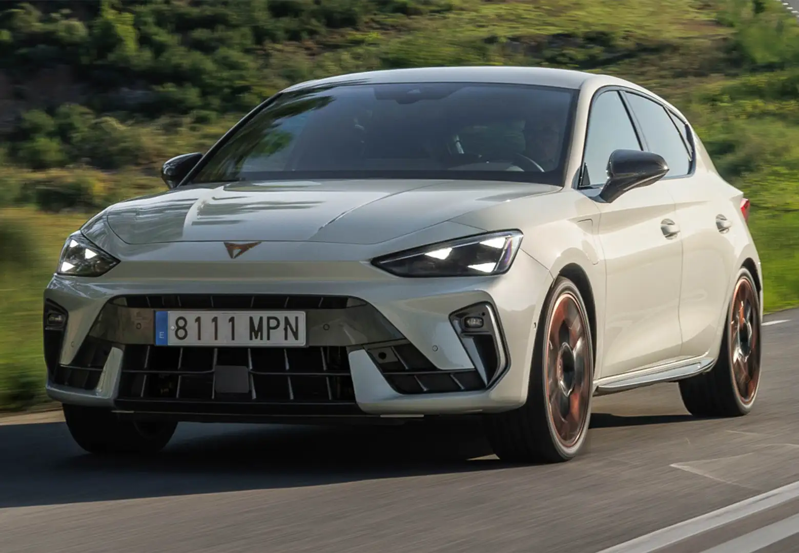 CUPRA Leon Sportstourer VZ Extreme 1.5 TSI e-Hybrid 200kW DSG - 1