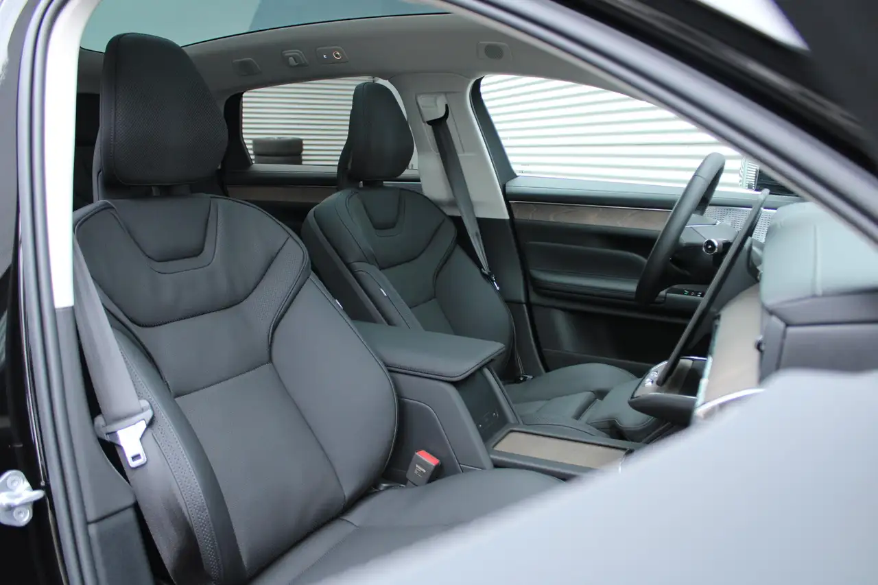 Volvo ES90 2026