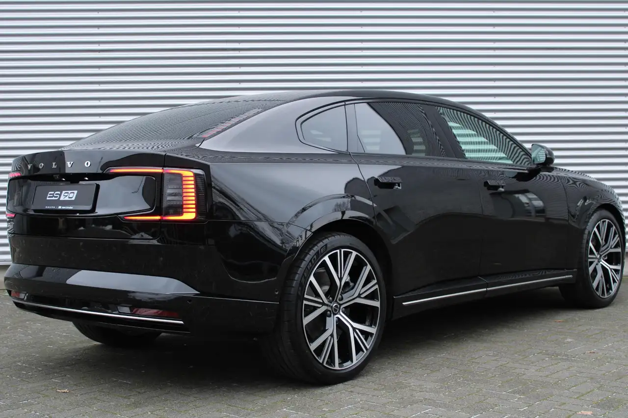 Volvo ES90 2026