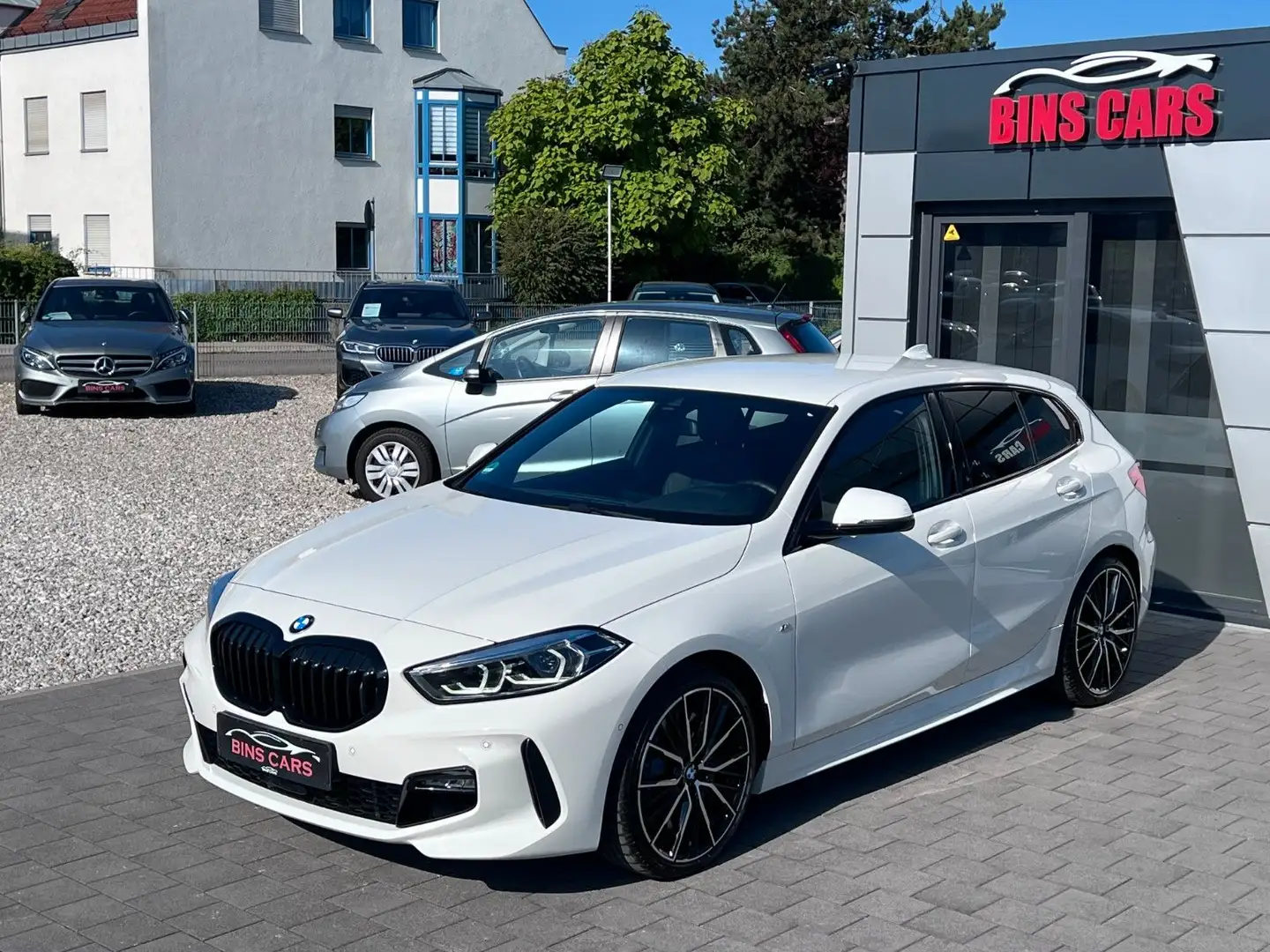 BMW 118 i M Sport Lim.*ACC*Kamera*Keyless*Memory*H&K Weiß - 2