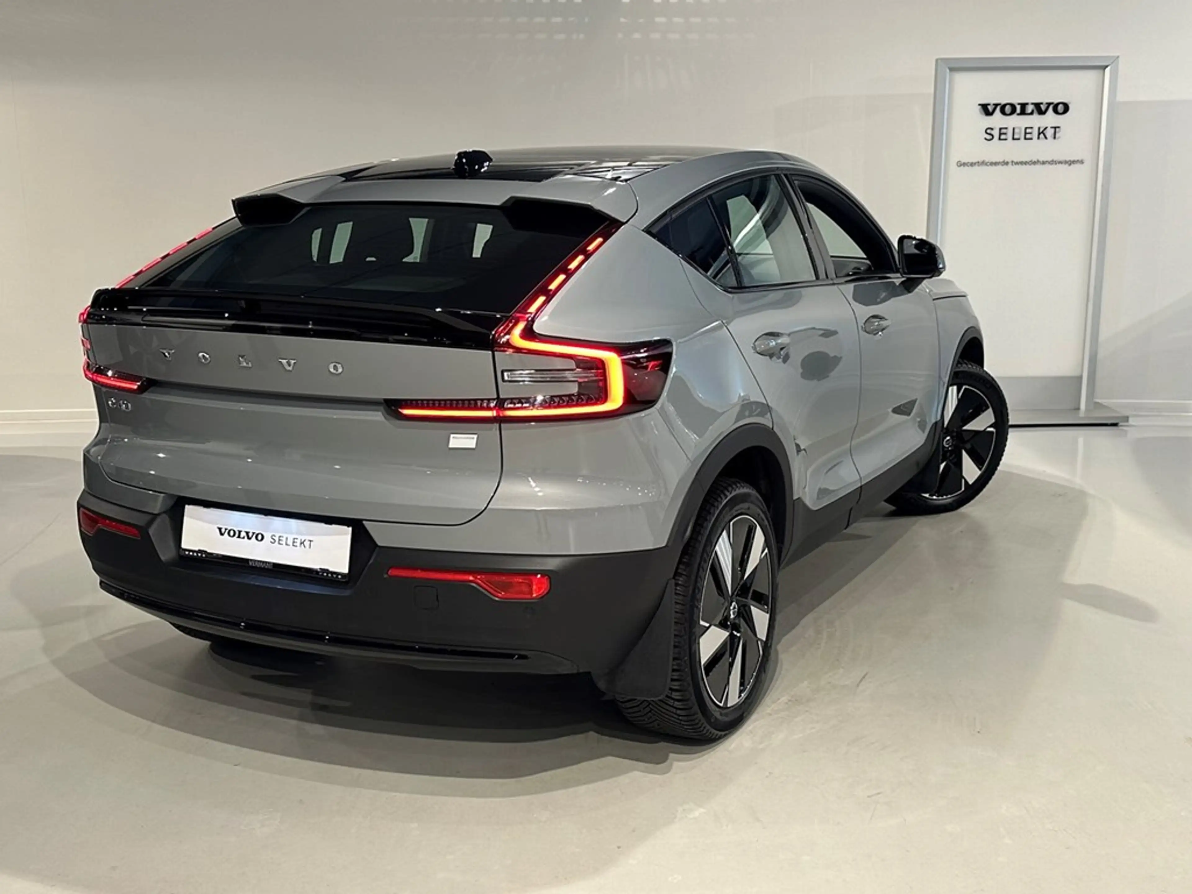 Volvo C40 Recharge + electr trekhaak — photo 2