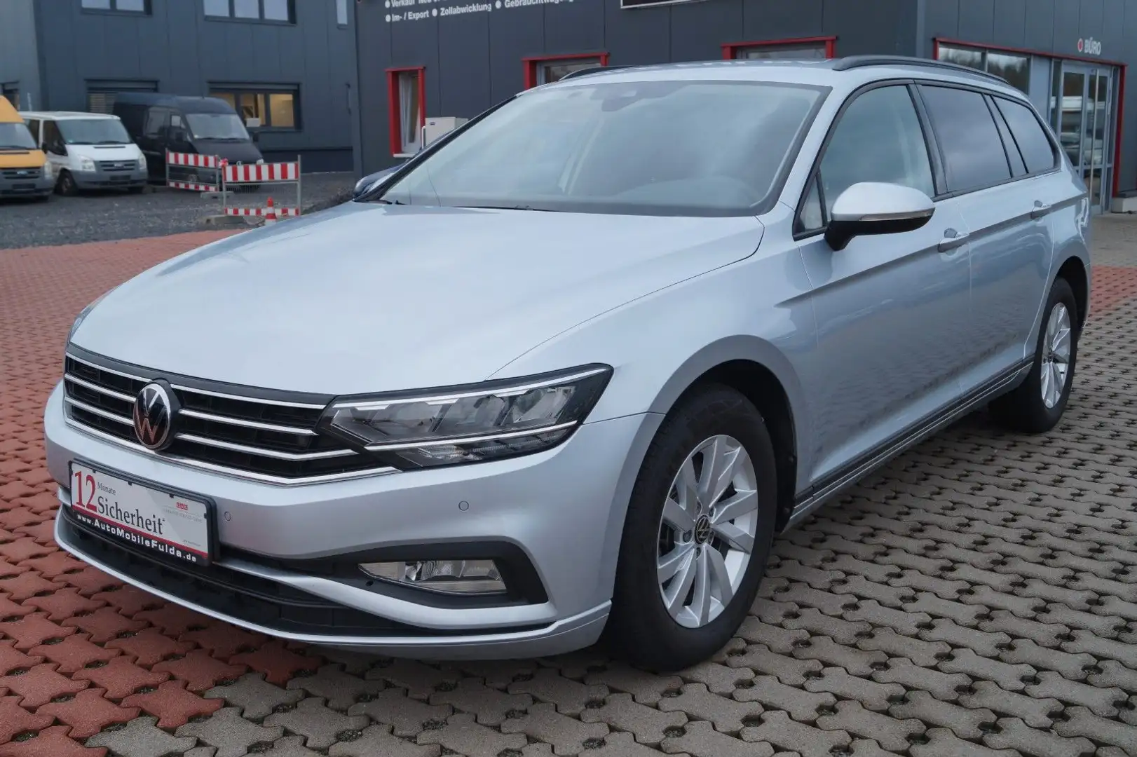 Volkswagen Passat Variant Conceptline DSG *1. Hand Silber - 1