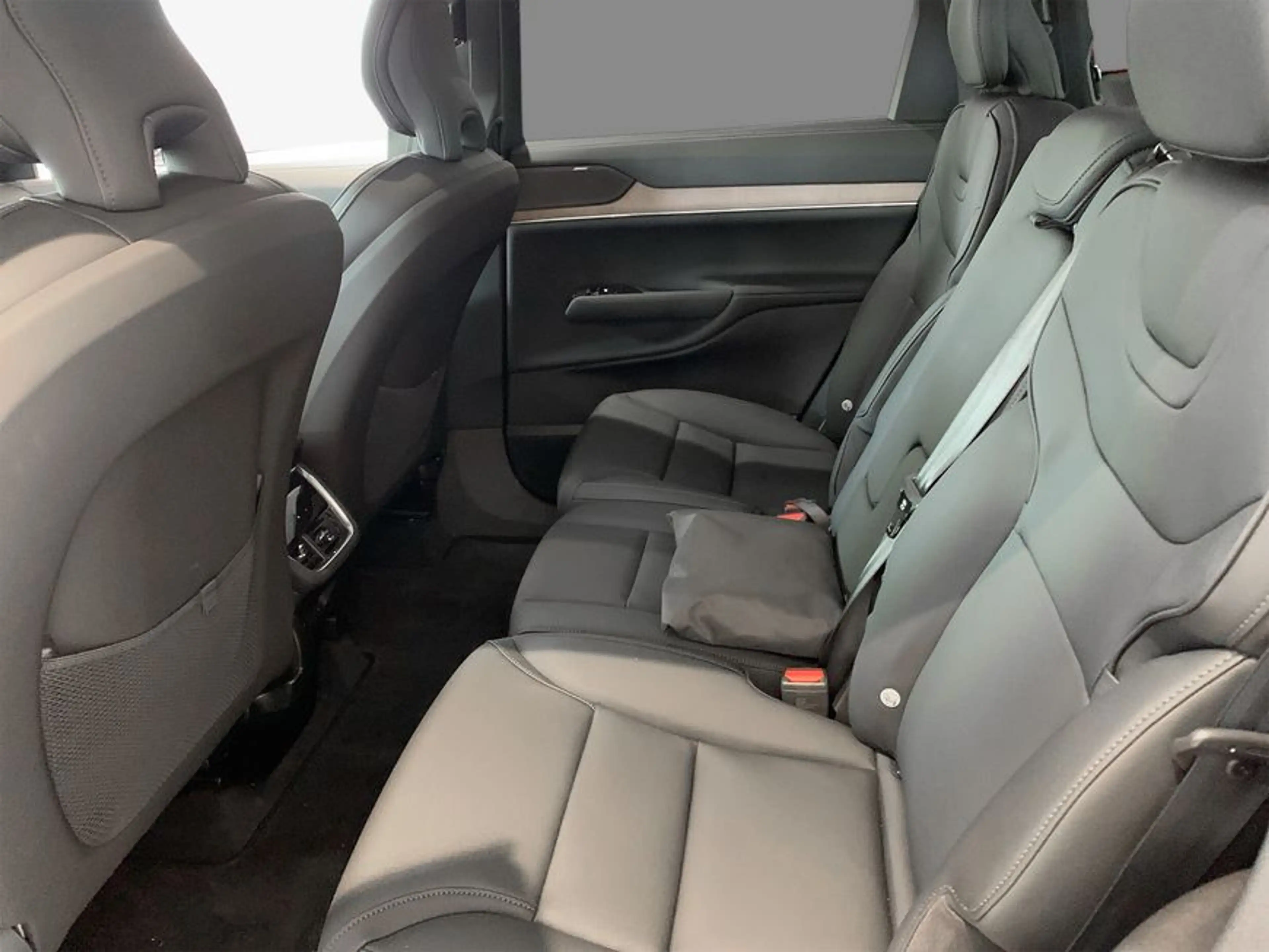Volvo EX90 Twin Performance AWD Ultra (7-Sitzer) 380 kW, — photo 9