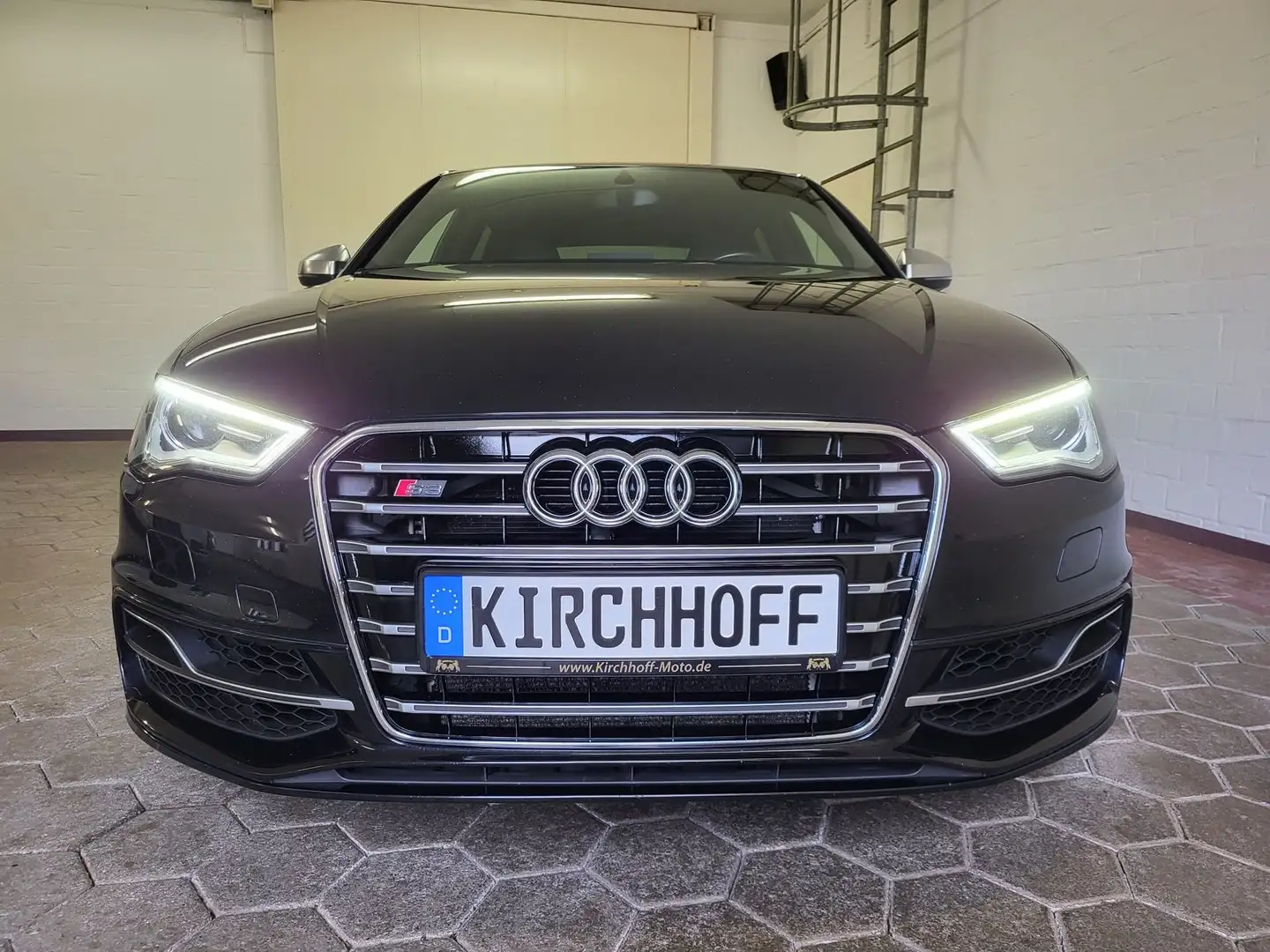 Audi S3 2.0 TFSI S tronic quattro Sportback NAVI PDC Noir - 1