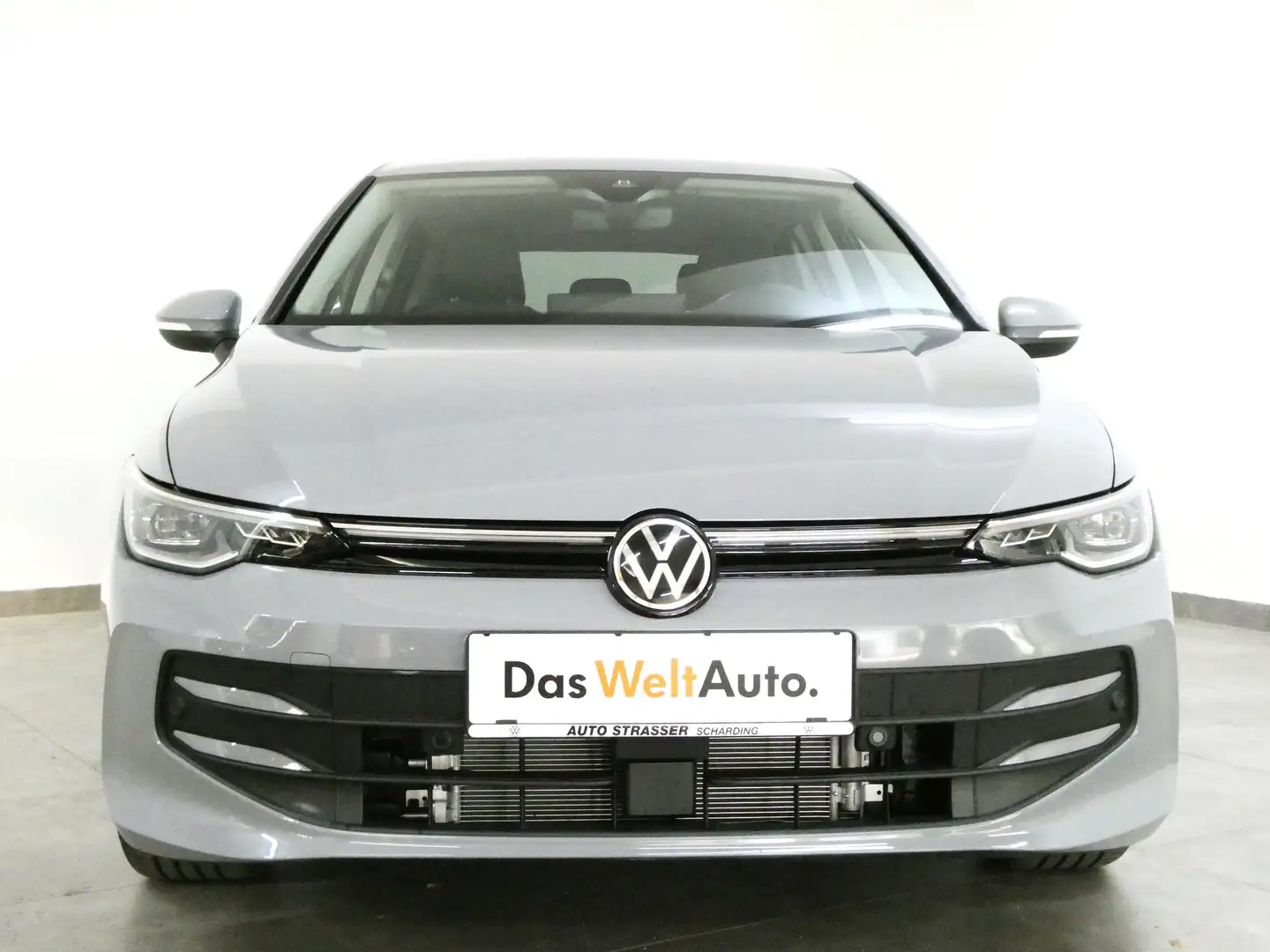 Volkswagen Golf Rabbit mHEV DSG Matrix Ahk 18" DAB App R-Kamera Grau - 2