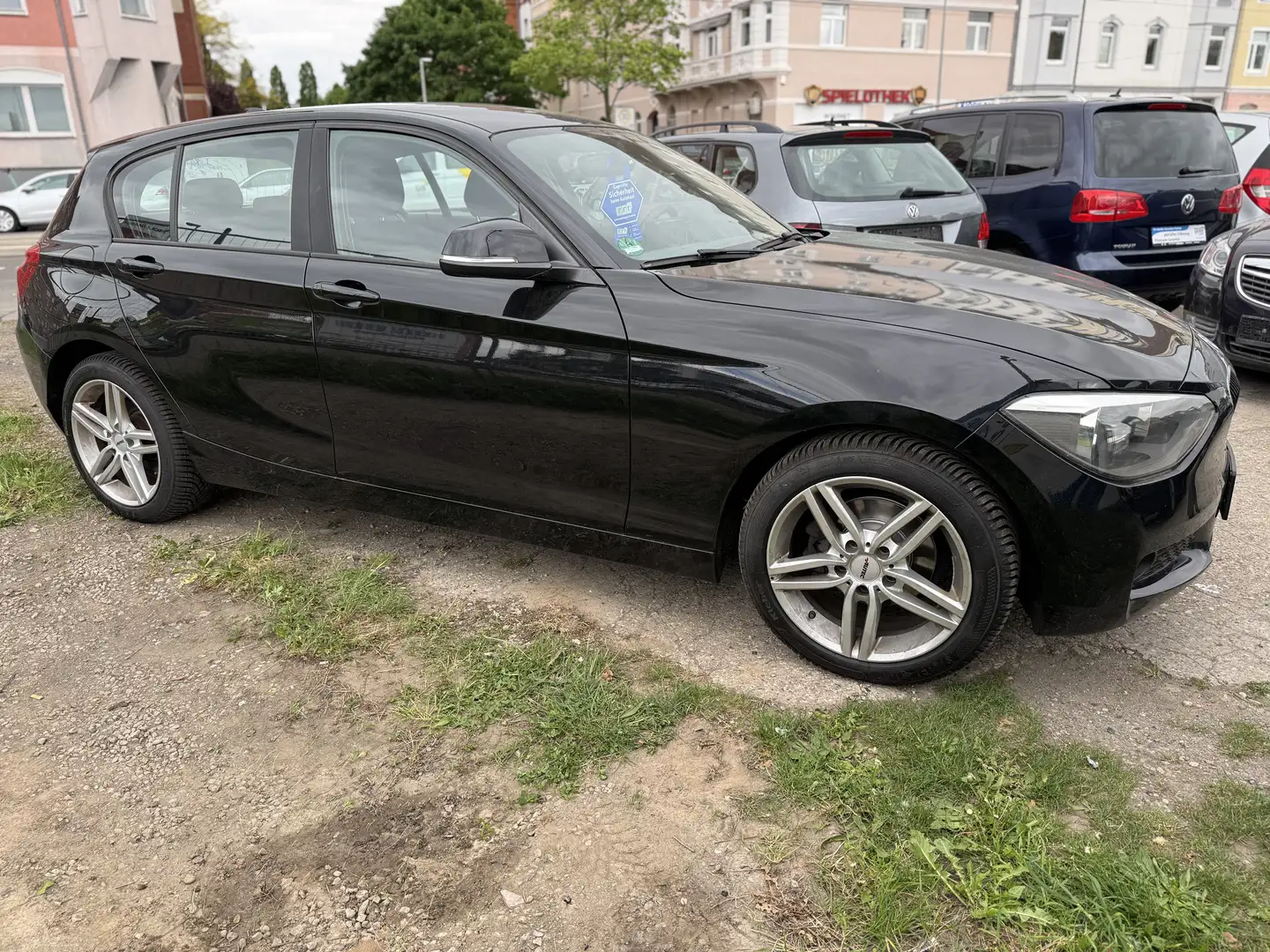 BMW 114 i 5-trg./ LED/ CarPlay/ Android Auto NAVIGATION Fekete - 2