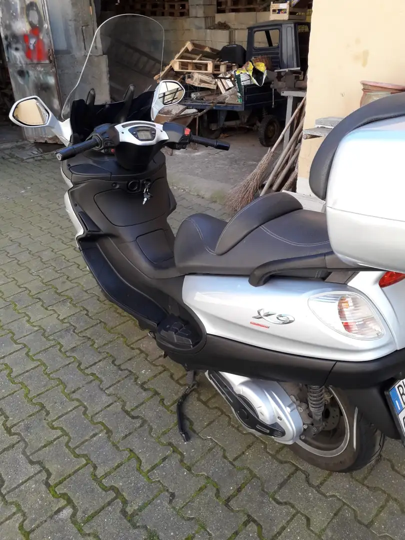 Piaggio X 9 Evolution Grau - 2