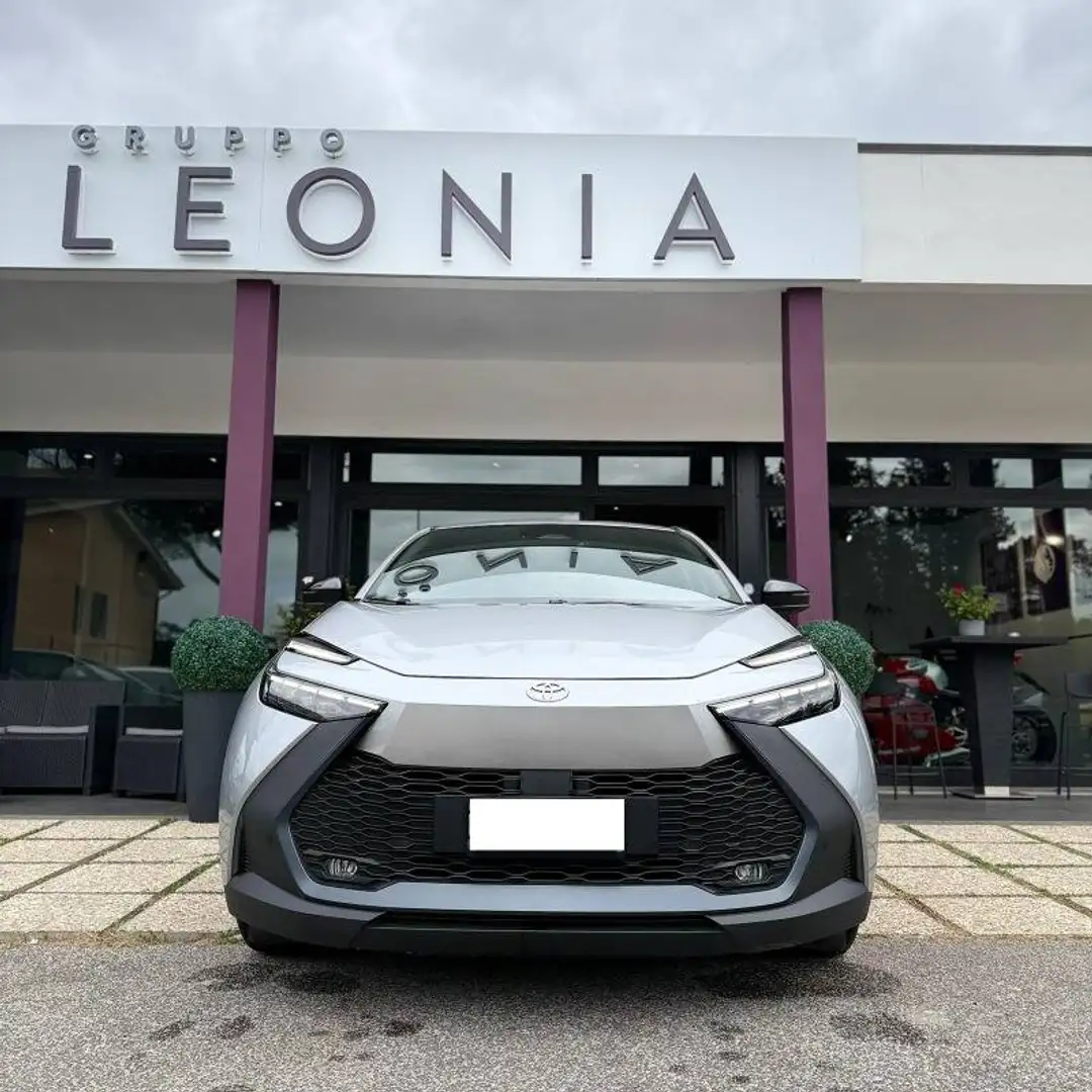 Toyota C-HR 1.8 hev Trend fwd e-cvt Plateado - 2