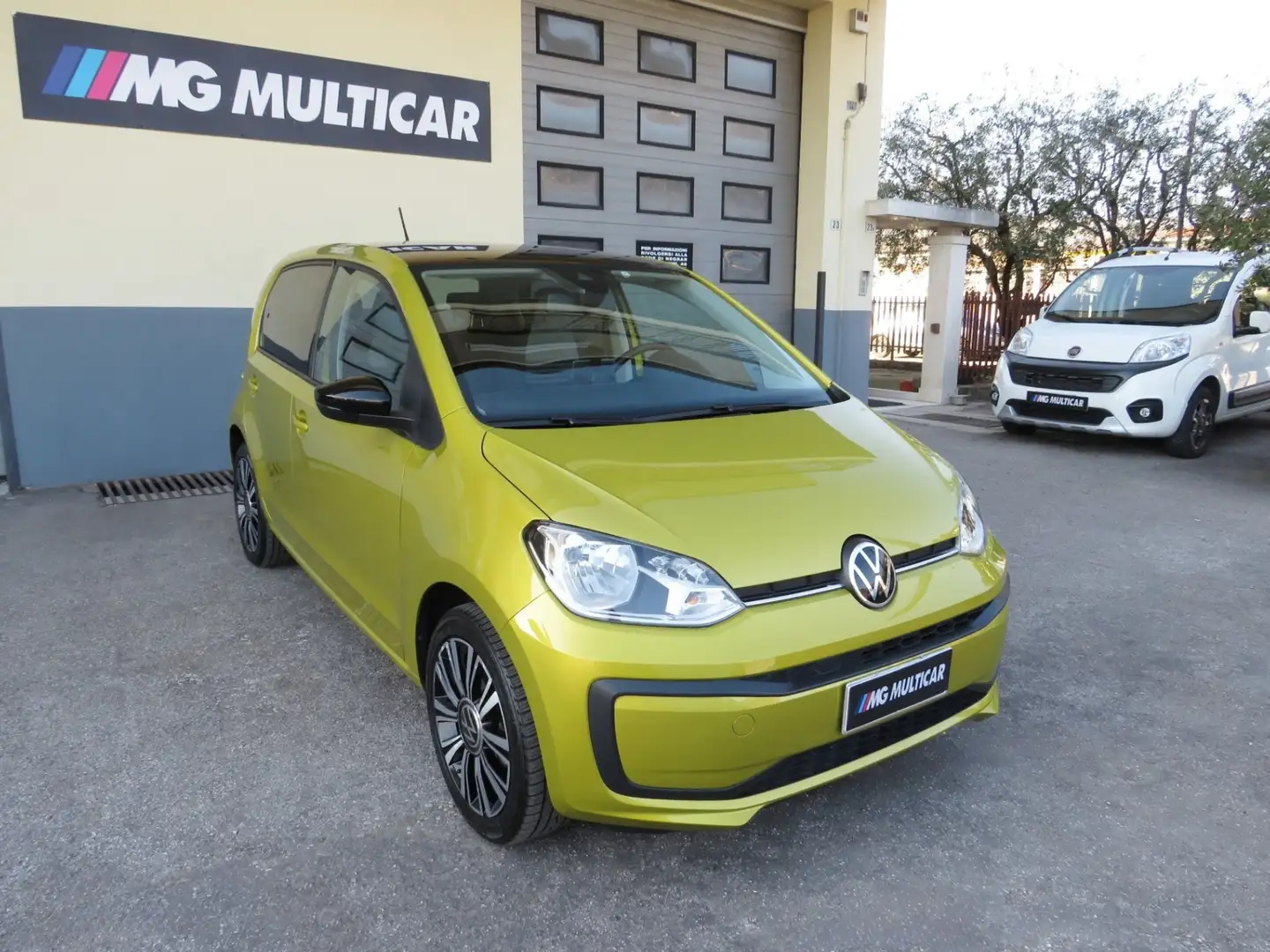 Volkswagen up! 5p 1.0 Color 60cv km 17.200 telecamera/clima autom Amarillo - 1