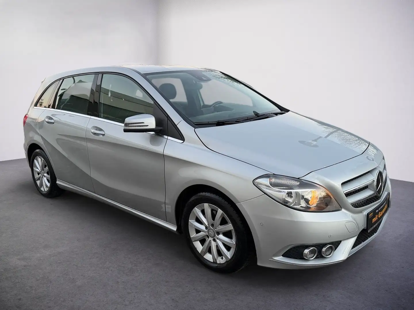 Mercedes-Benz B 200 CDI BlueEfficiency A-Edition DPF Aut. Grau - 2