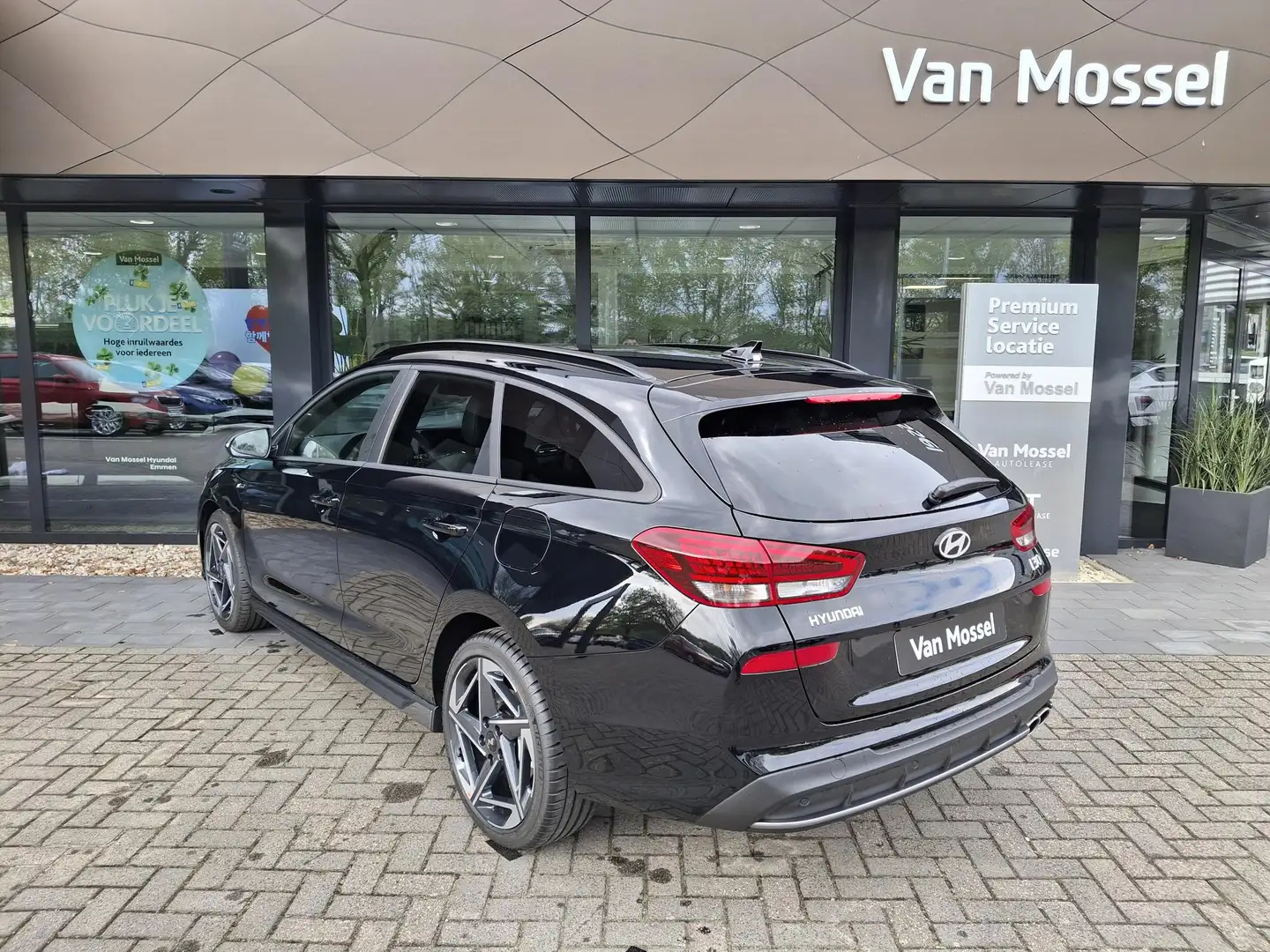 Hyundai i30 Wagon 1.5 T-GDi MHEV N Line | Navigatie | Achterui Zwart - 2