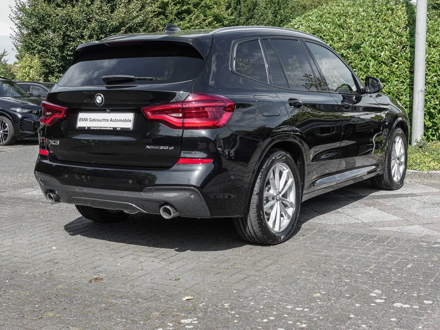 BMW X3 xDrive30d M Sport HUD AHK PANO ACC Komf HiFi DA+ L Schwarz - 2