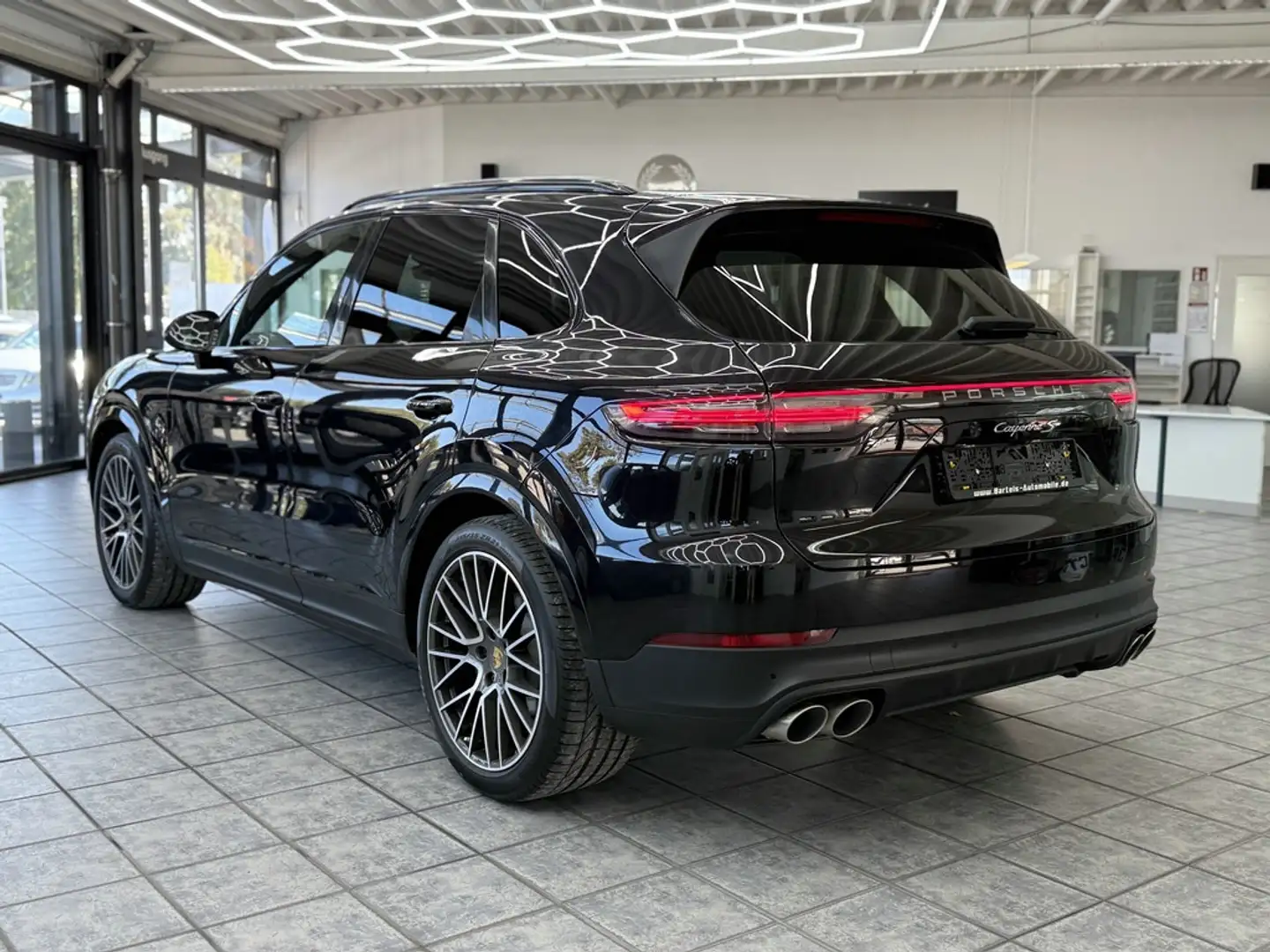 Porsche Cayenne S, Original 4950 km! Matrix-LED, Pano Schwarz - 2