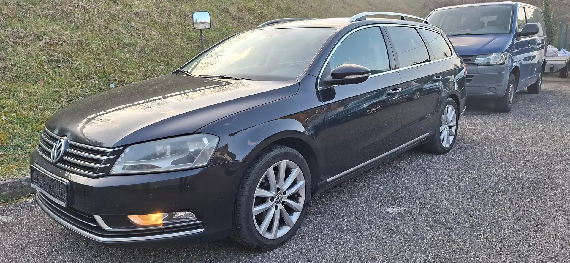 Volkswagen Passat 2,0 TDI 170 PS Highline Navi Leder Schwarz - 1