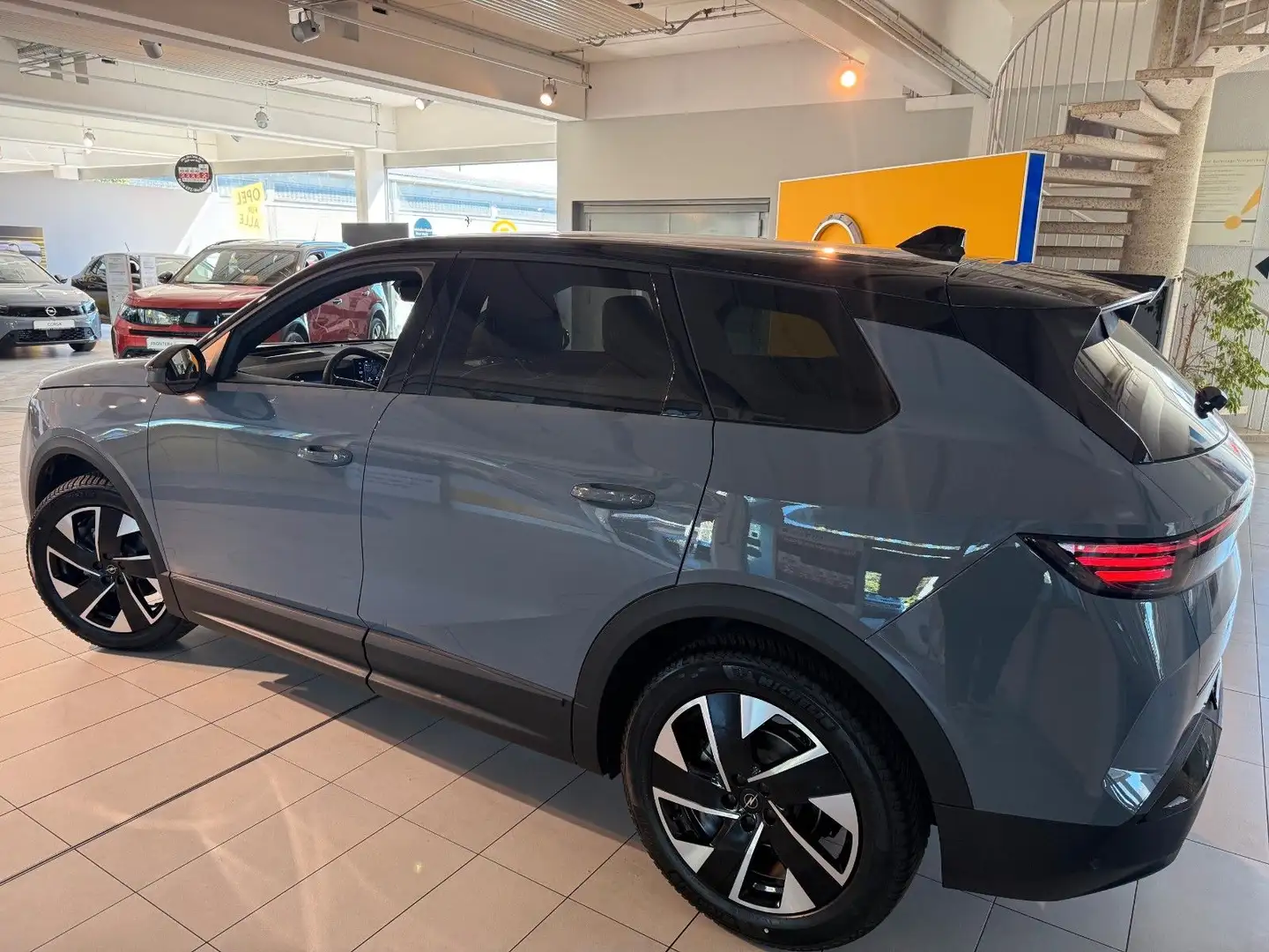 Opel Grandland X Grandland GS 1.2 (145PS) Navi, 360°, SHZ, AHK Gris - 2
