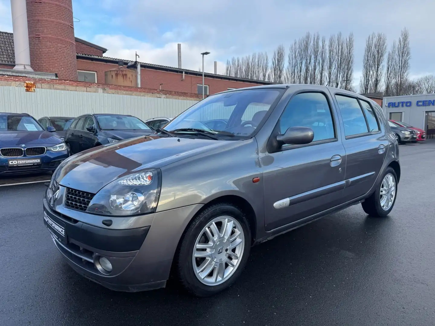 Renault Clio II *INITIALE*LUXE*TÜVNEU*XENON*TEMP*SITZH* Grau - 1