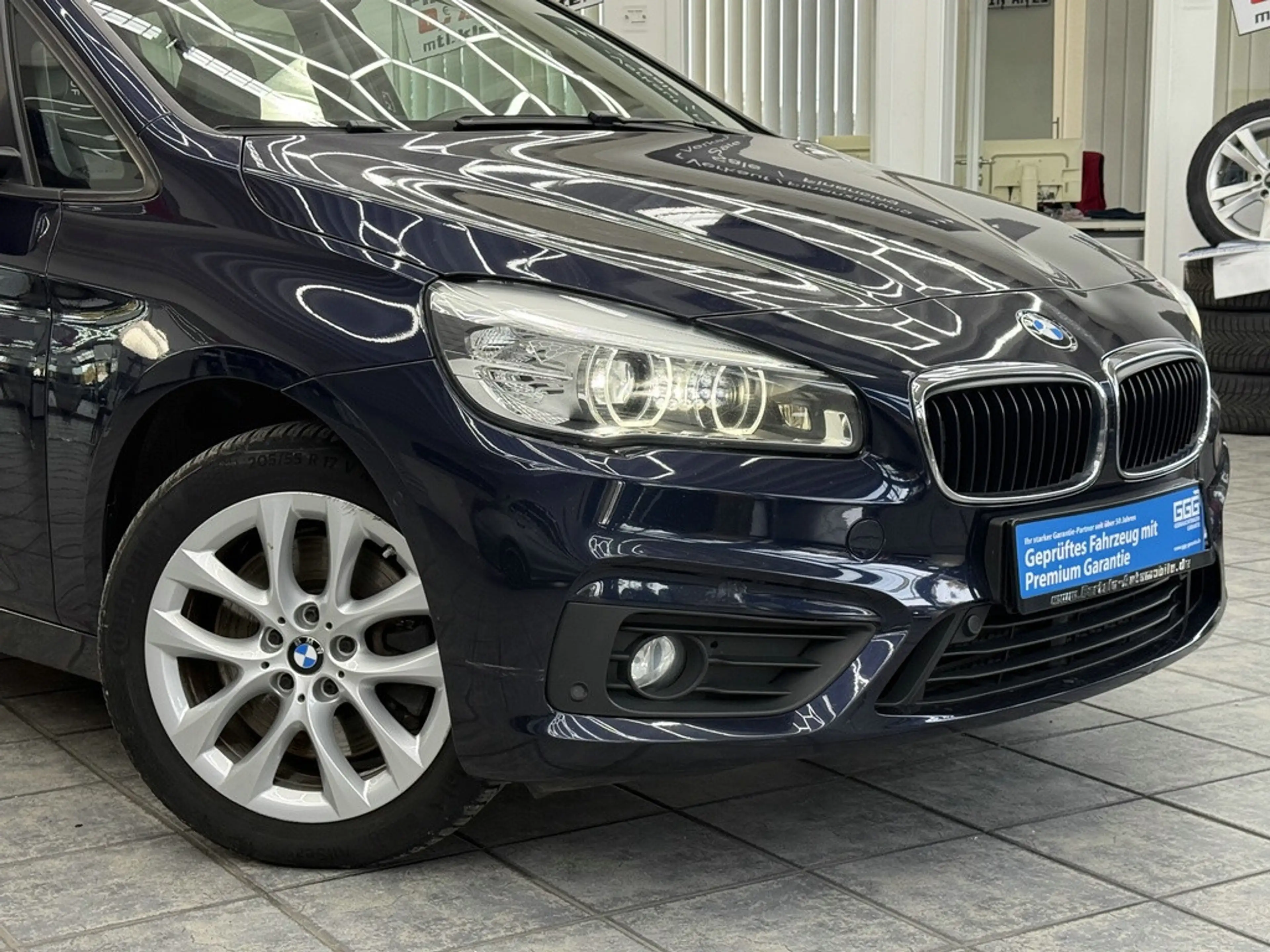 BMW 220 d Advantage, LED, Leder, Navi — photo 2