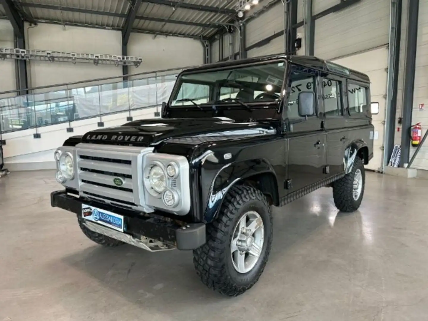 Land Rover Defender 110 II STATION WAGON SE 5P Noir - 2