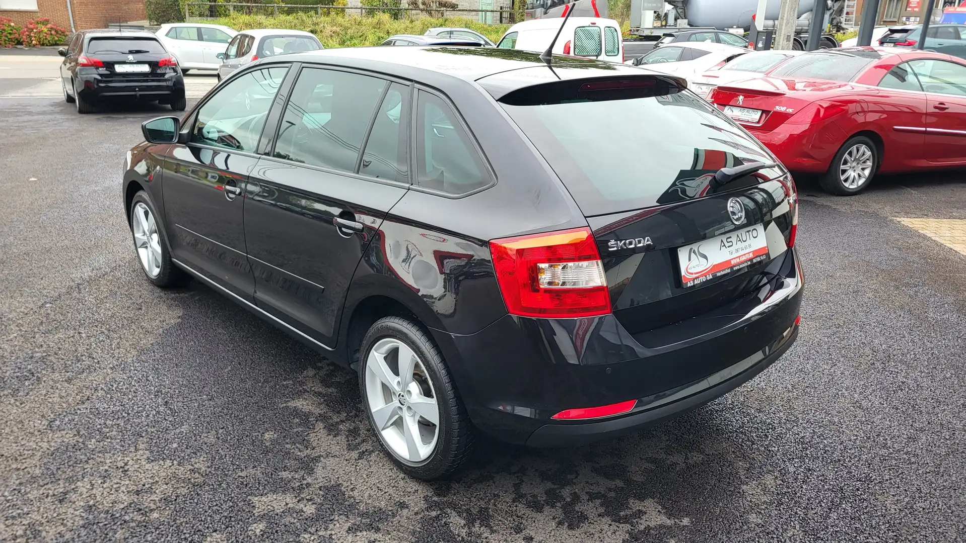 Skoda Rapid/Spaceback Rapid 1.2 TSI Ambition Negro - 2