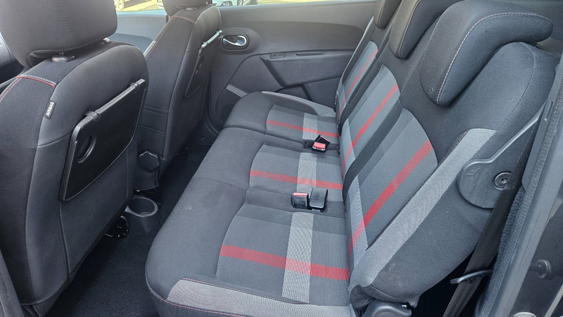 Dacia Lodgy 1.3 TCe Ambiance 7p. — photo 13