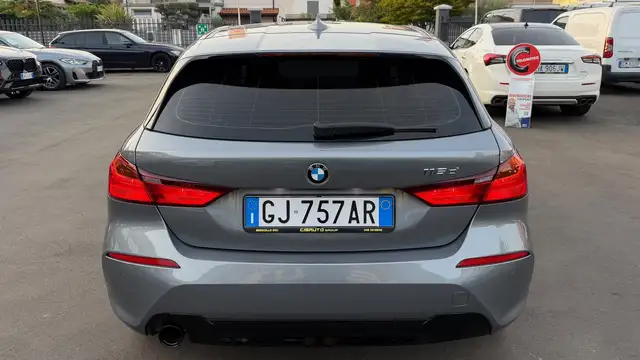 BMW 1 Series view 6